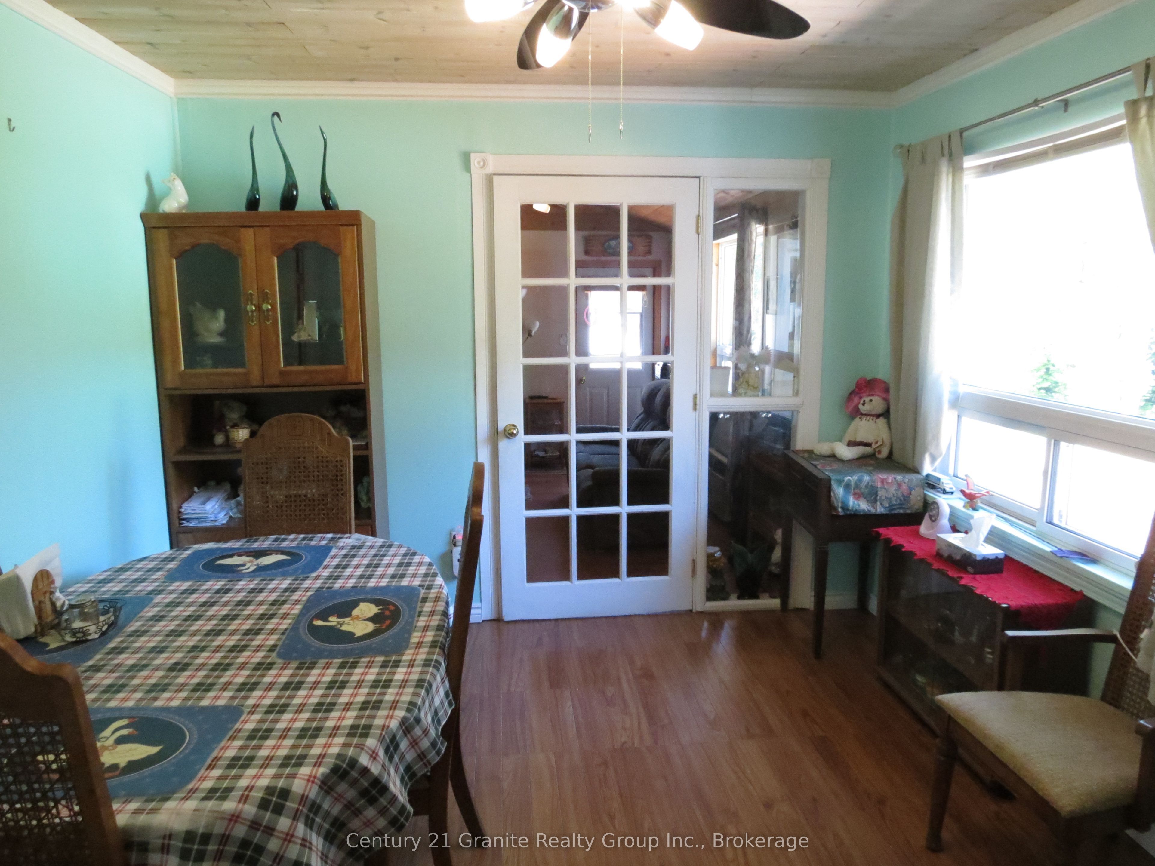 1053 Buttercup Drive Property Photo 7