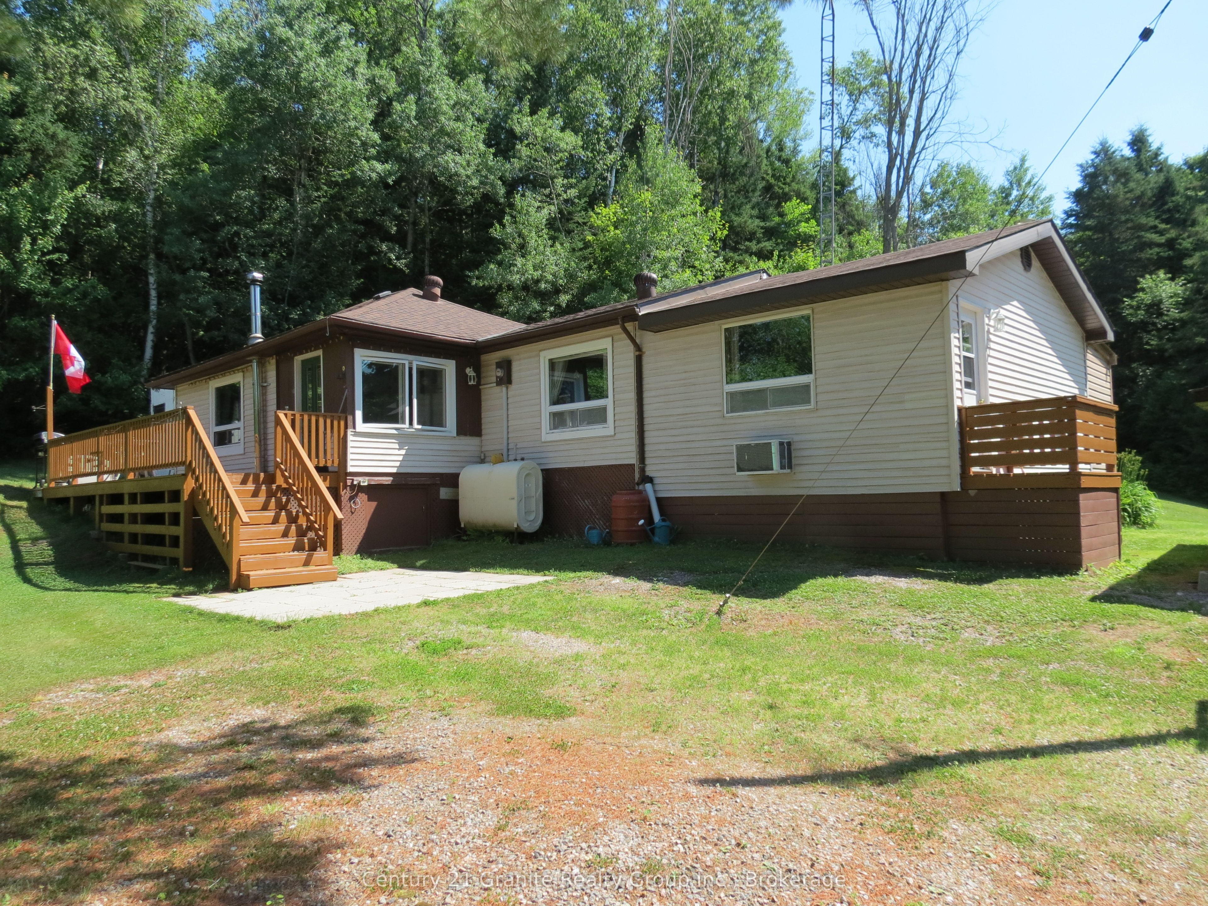 1053 Buttercup Drive Property Photo 16