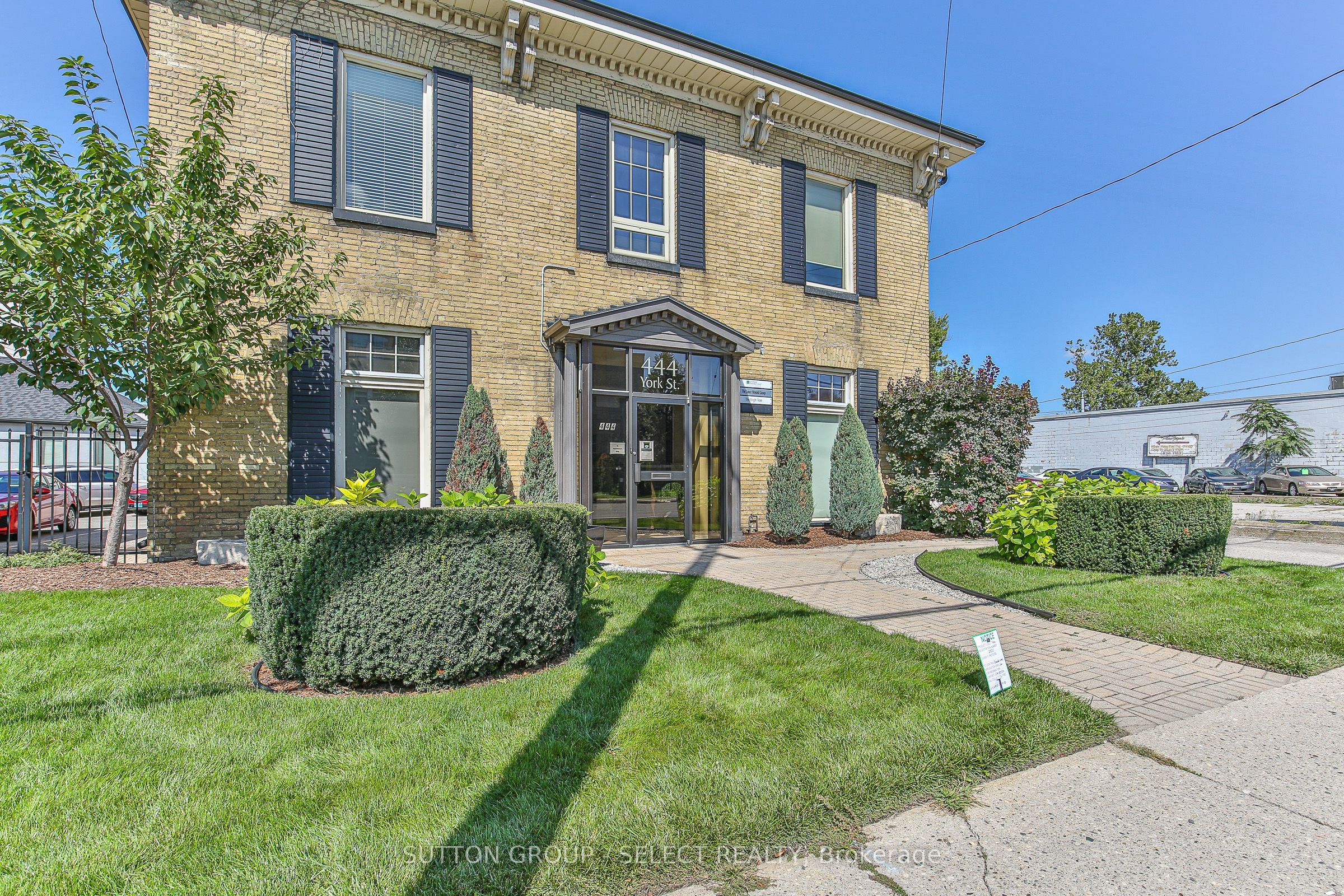 444 YORK Street