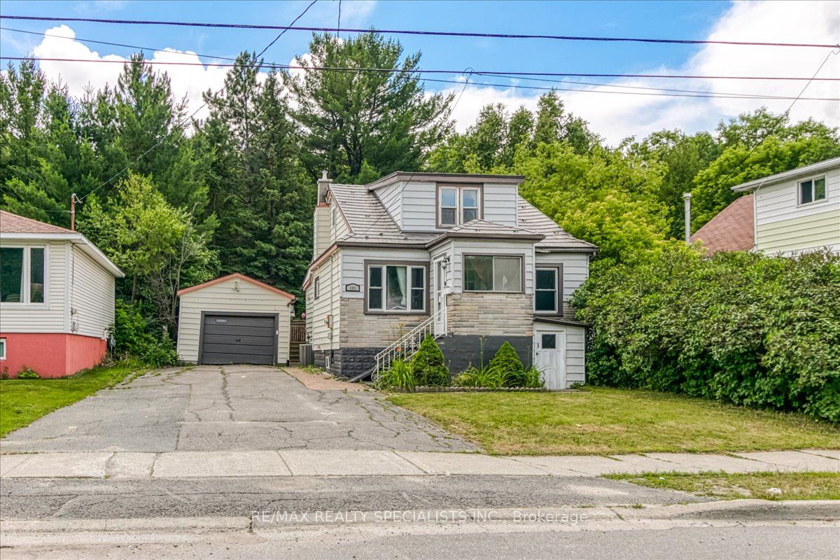 803 Howey Drive Property Photo 1