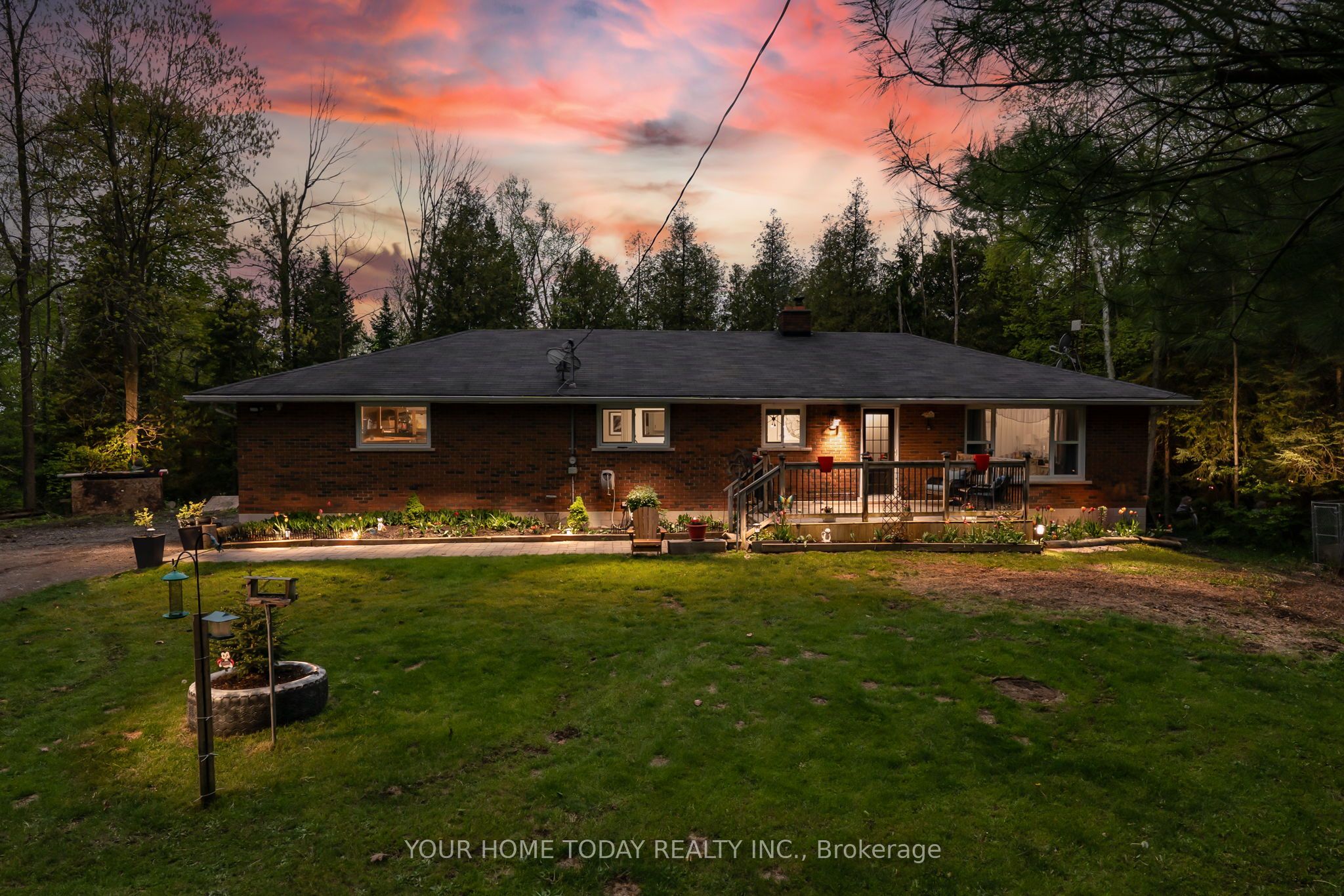 5946 4 Line Property Photo 1
