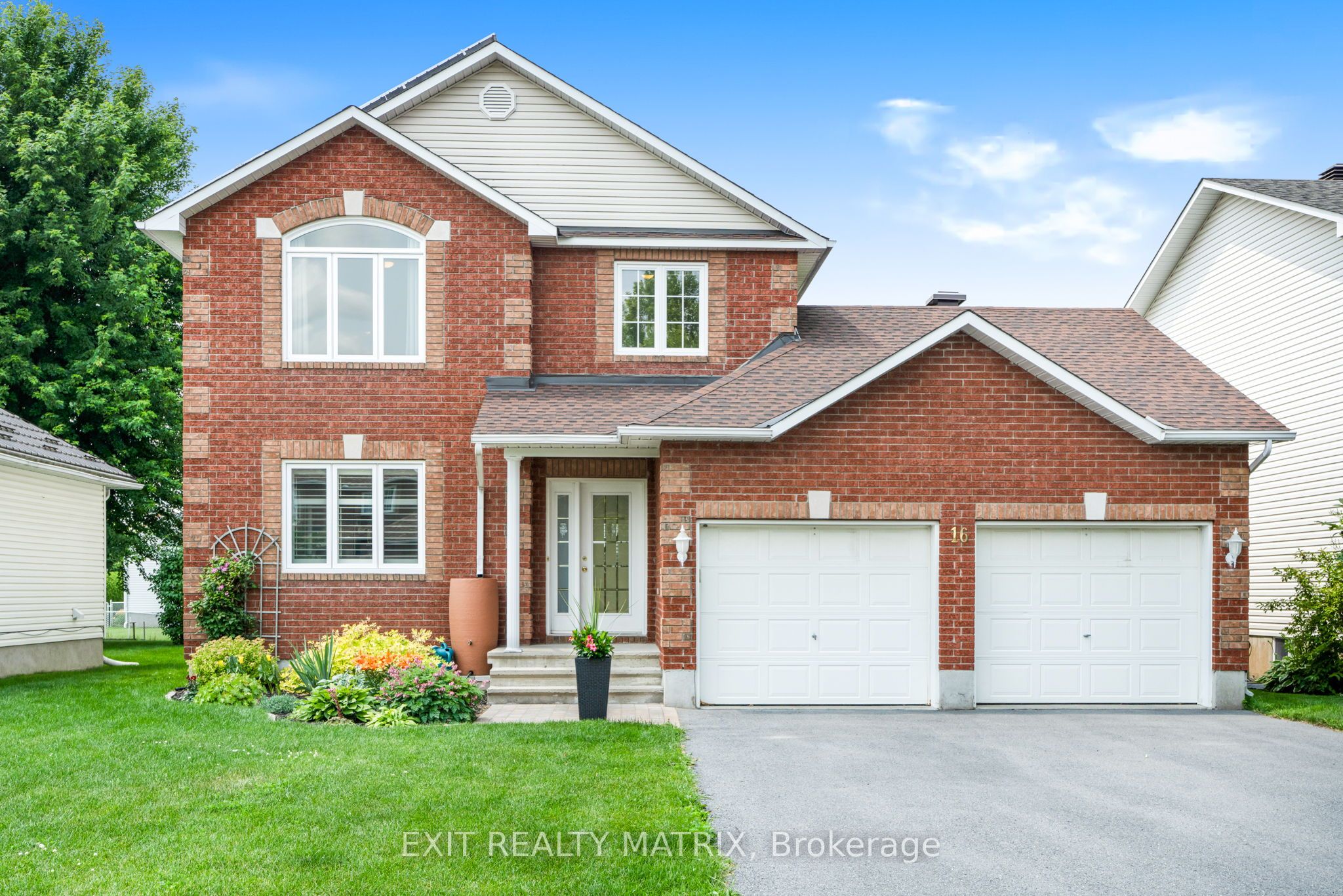 16 La Citadelle Street Property Photo 1