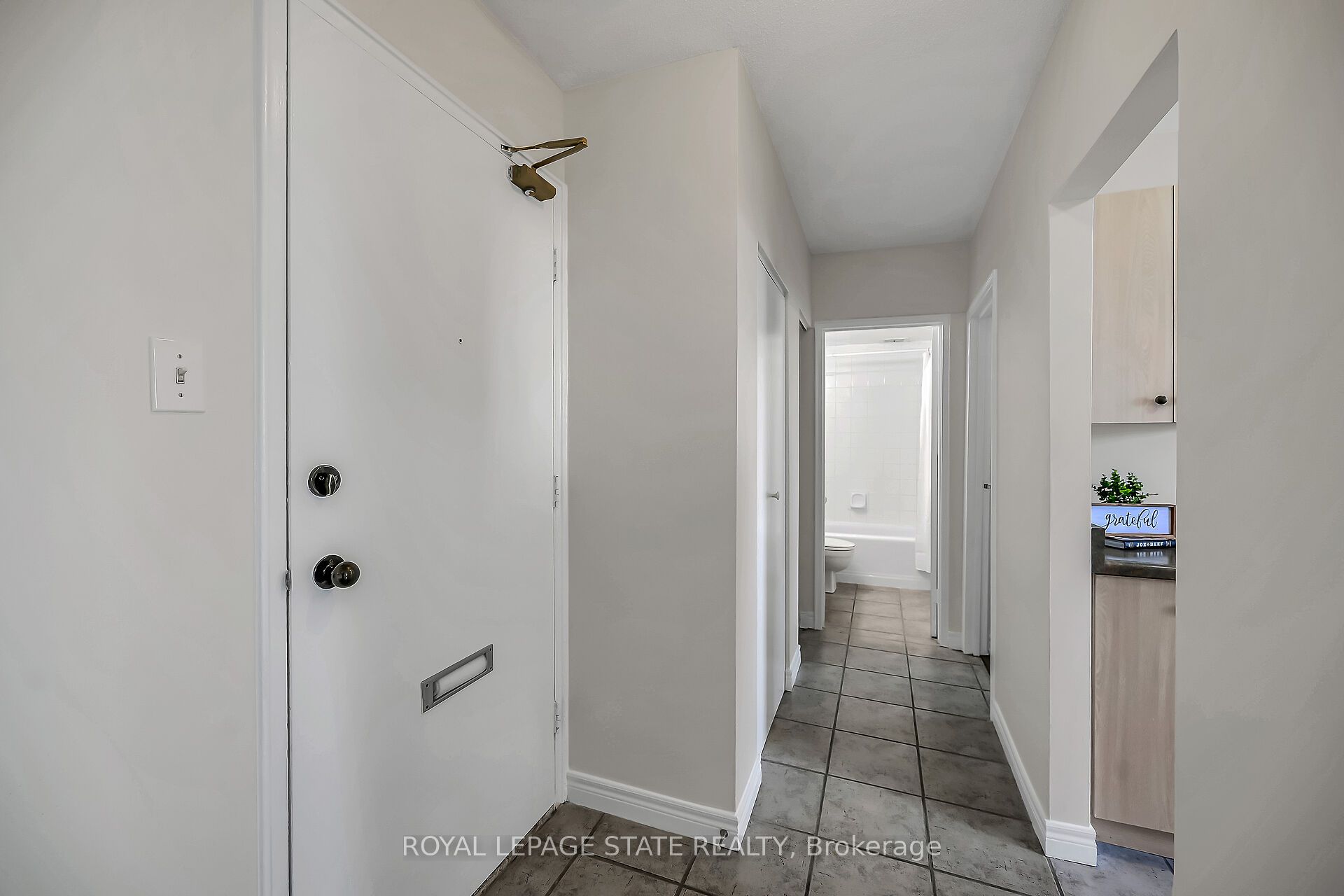 81 Charlton Avenue E 702 Property Photo 20