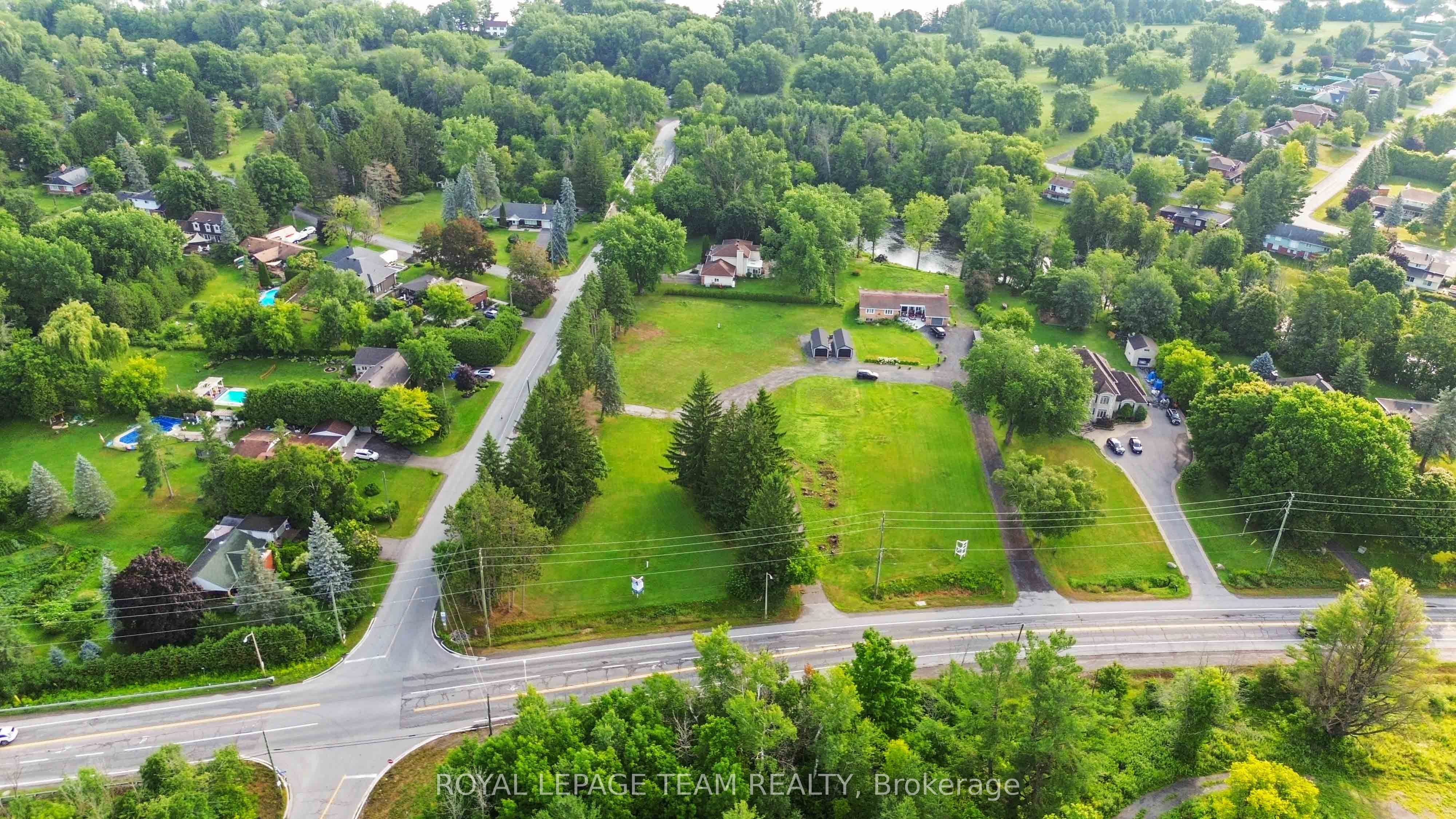 4003 Rideau Valley Drive N Property Photo 2