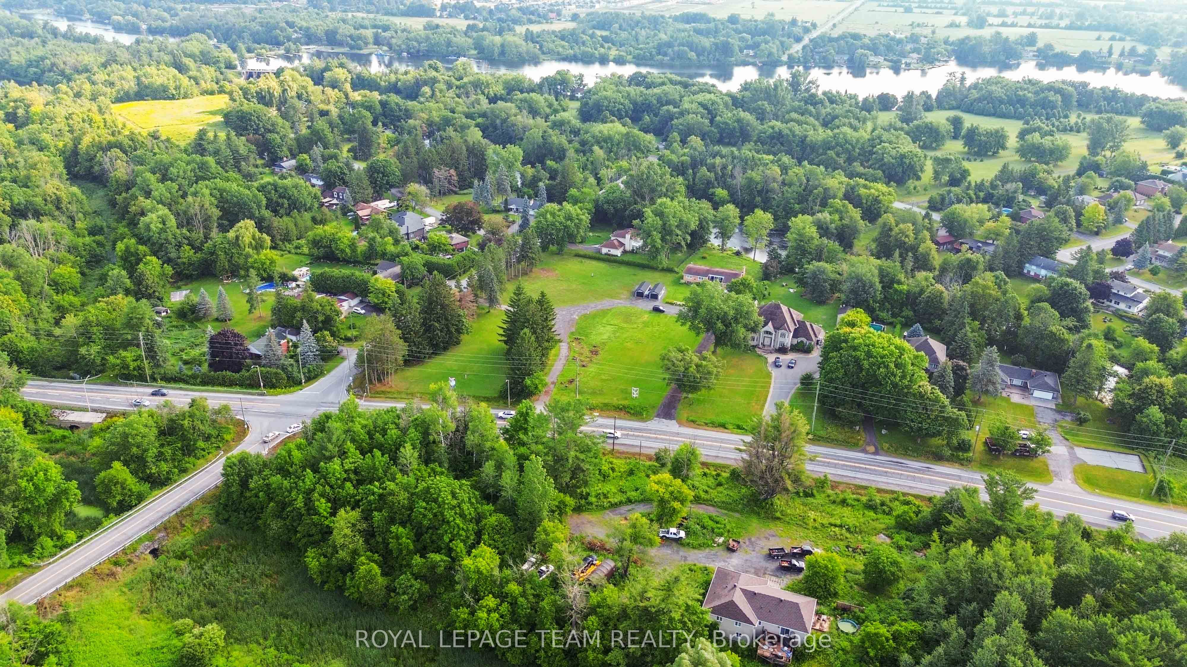 4003 Rideau Valley Drive N Property Photo 5
