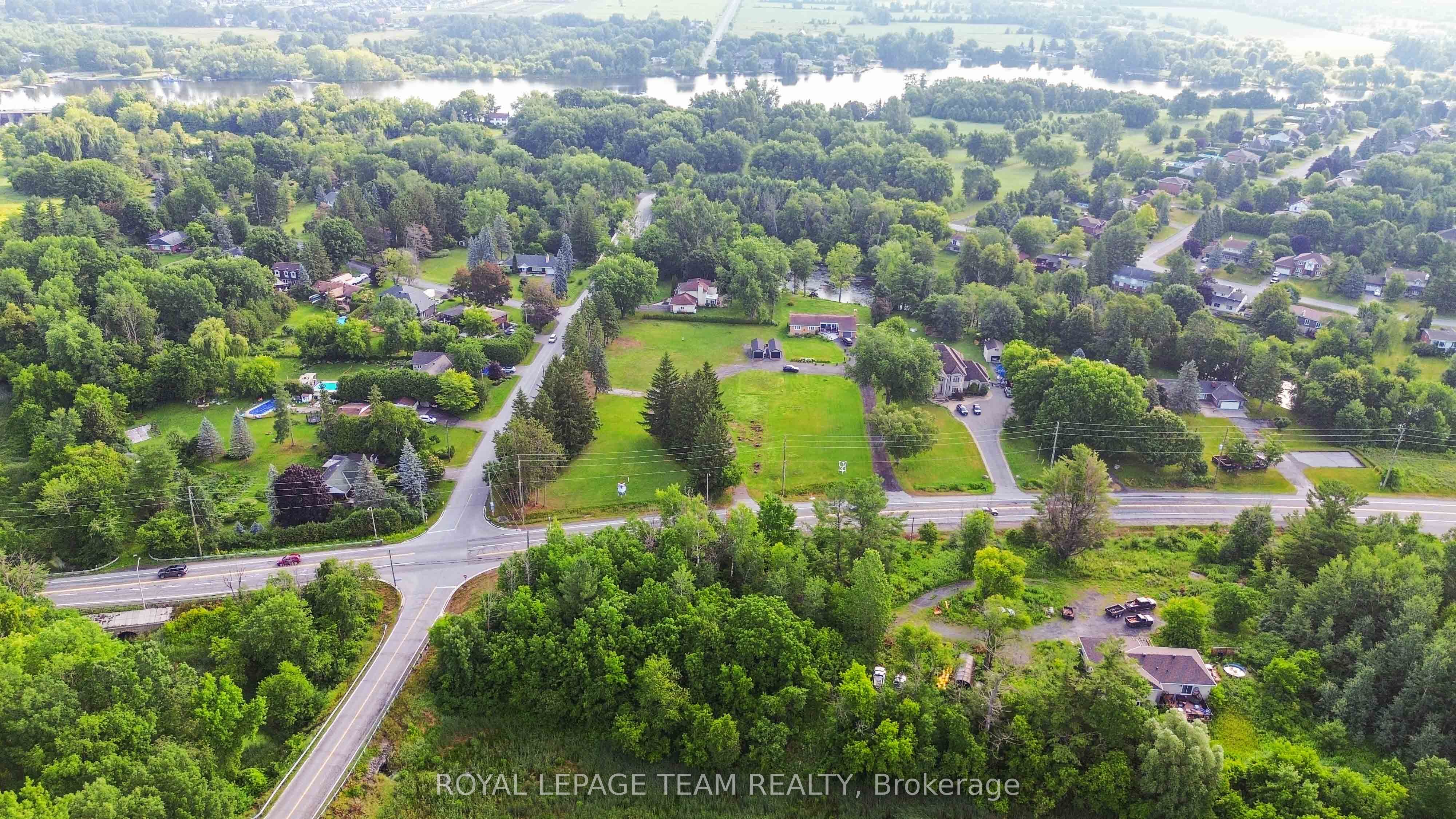 4003 Rideau Valley Drive N Property Photo 6