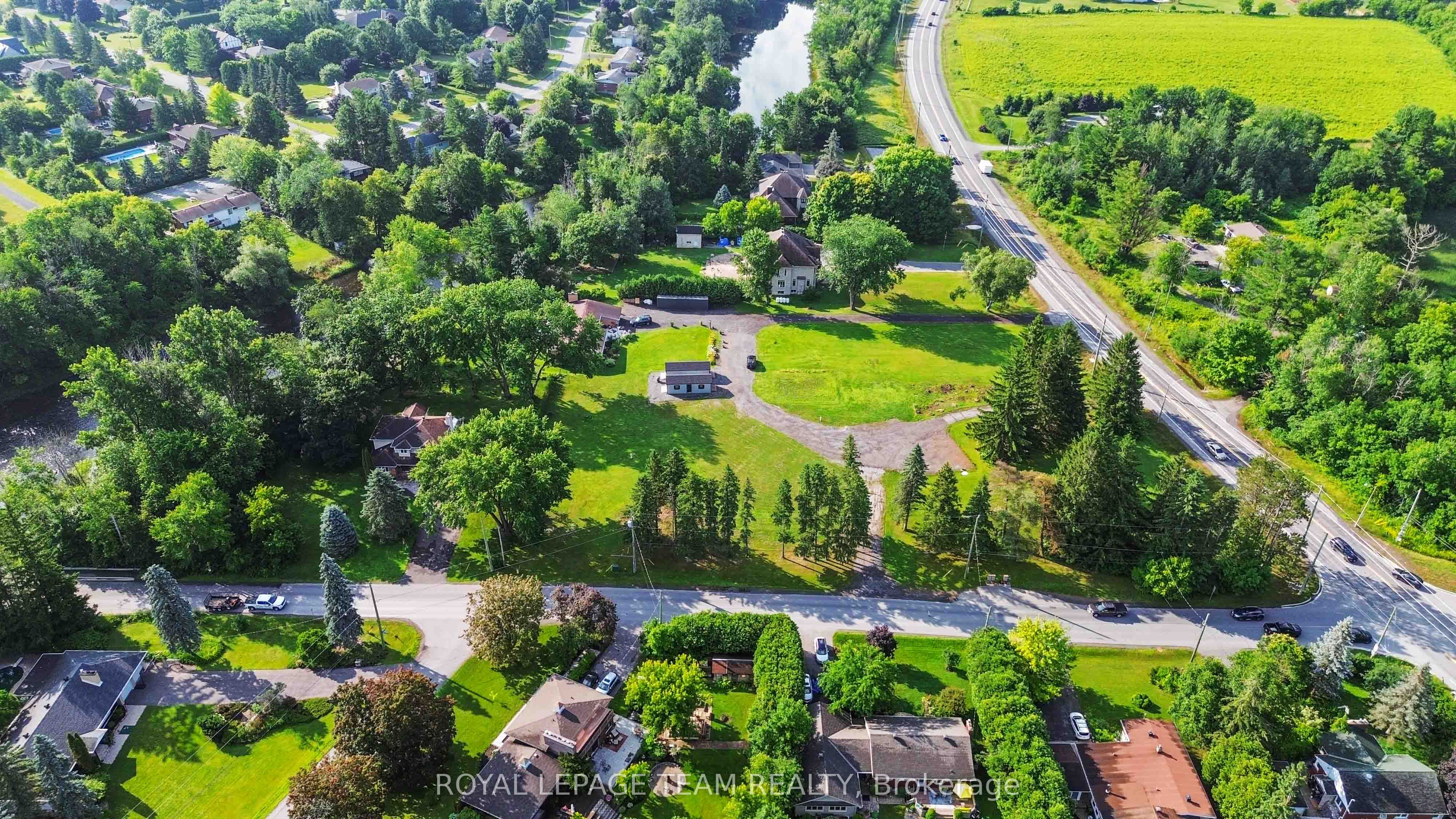 4003 Rideau Valley Drive N Property Photo 9