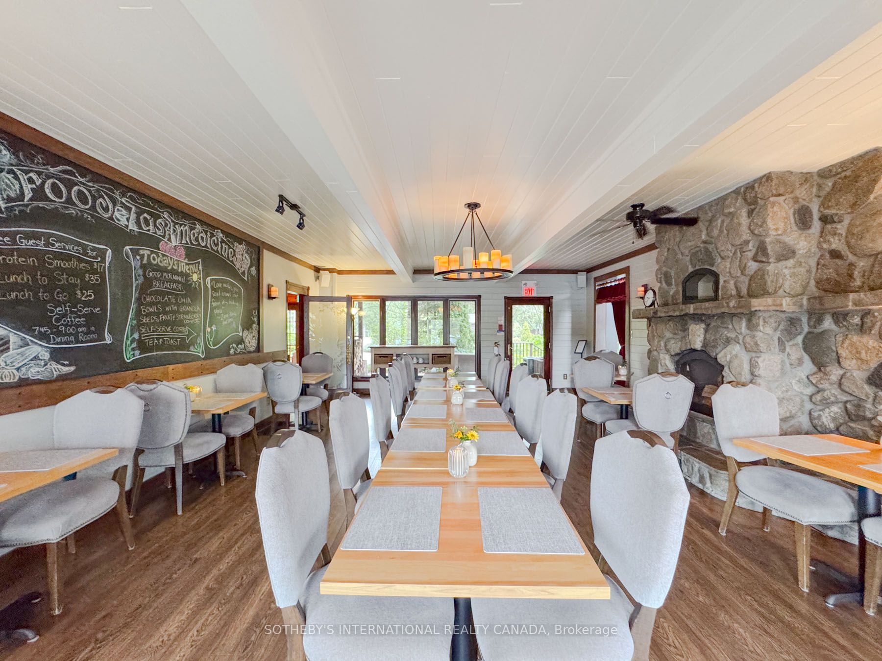 2004a Property Photo 6