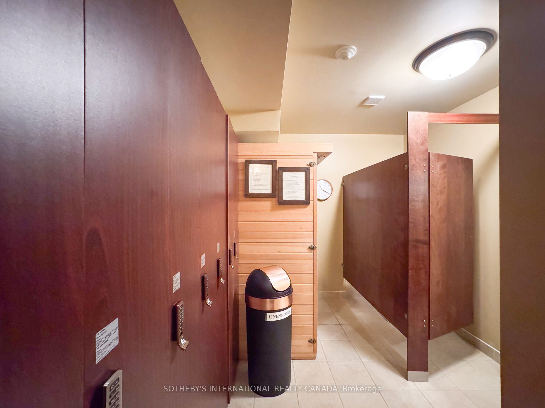 2004a Property Photo 11