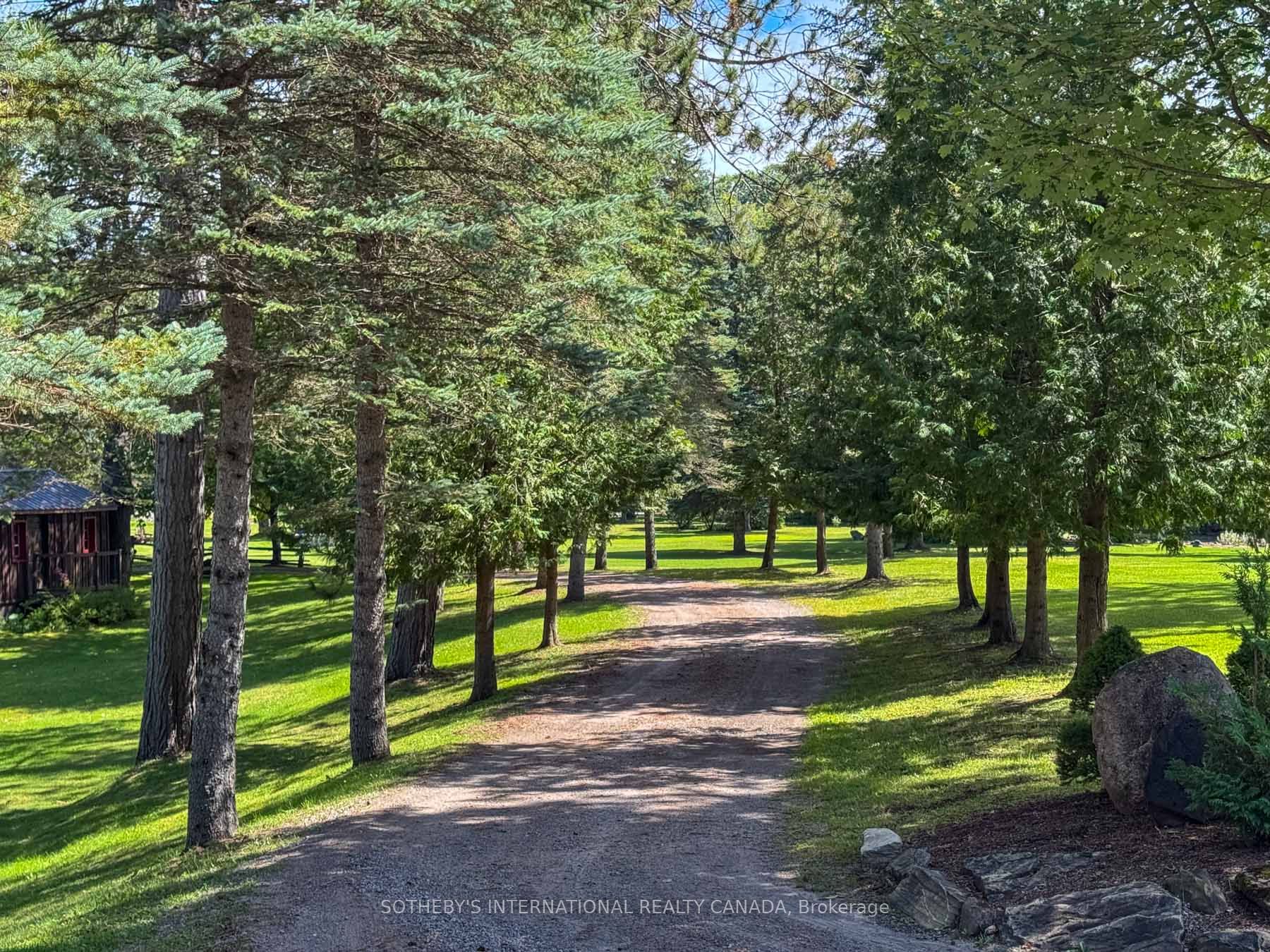 2004a Property Photo 15