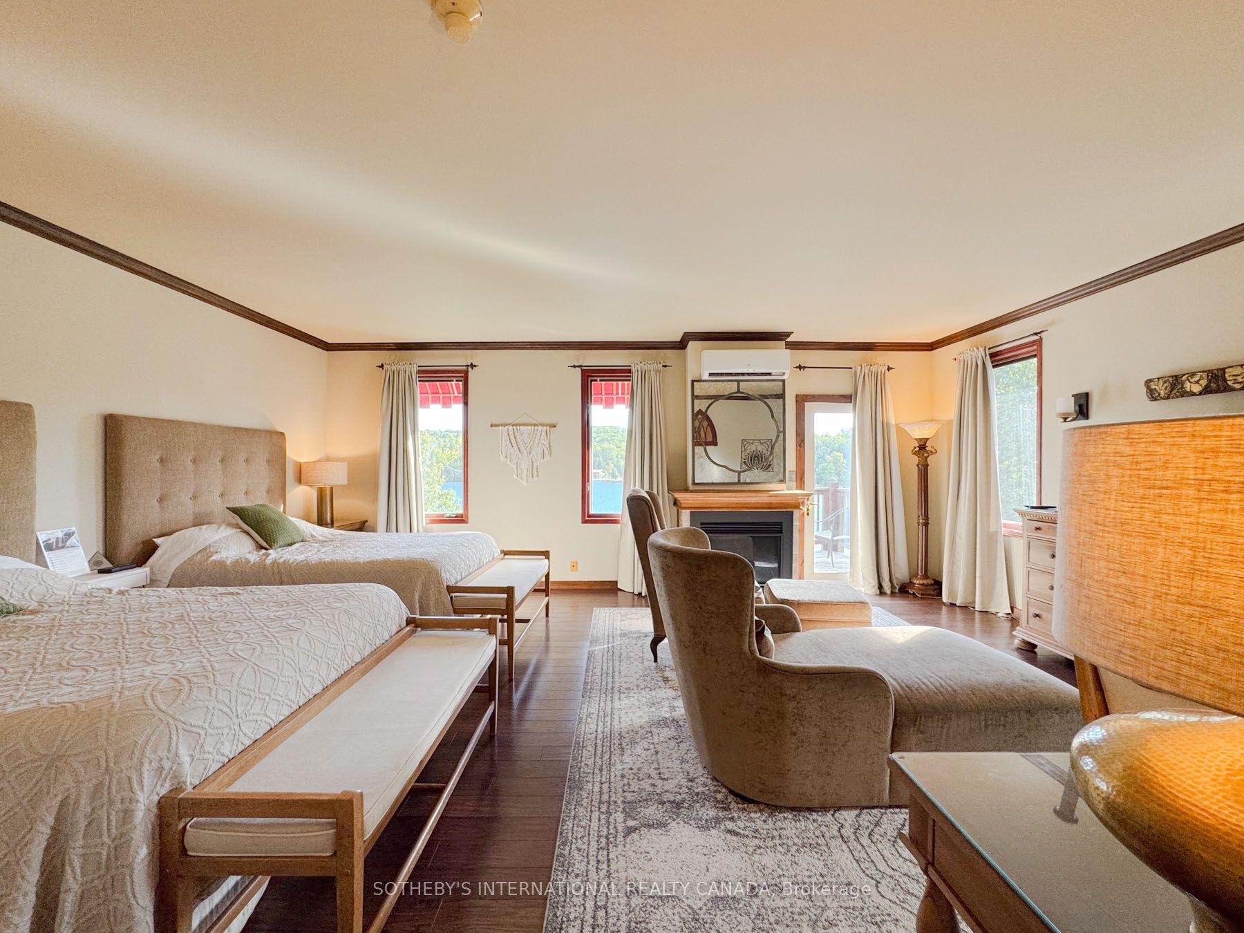 2004a Property Photo 24