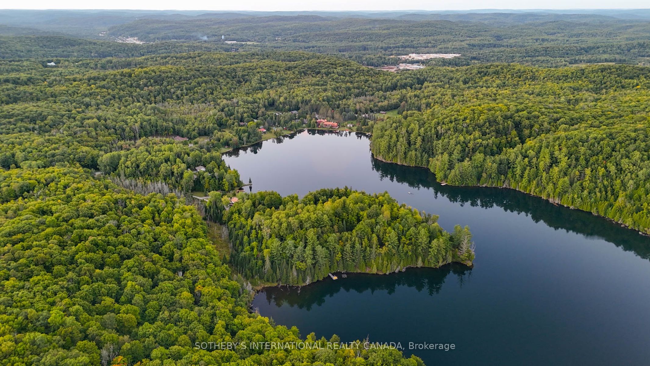 2004a Property Photo 32