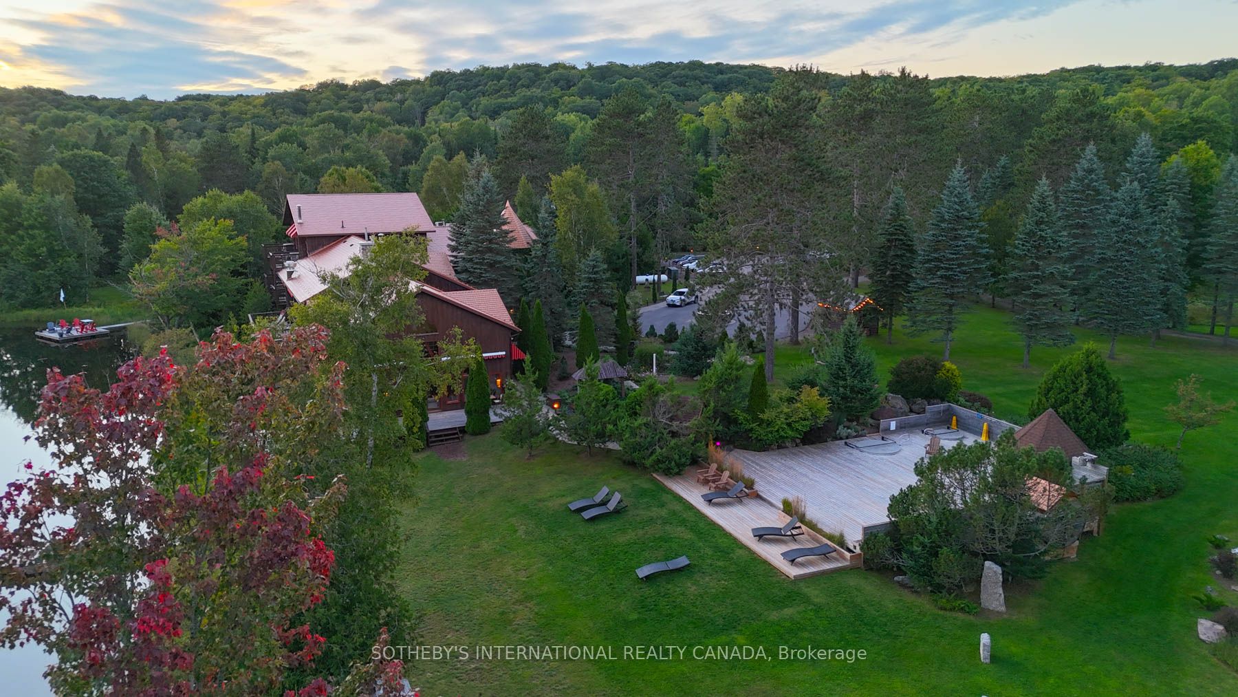 2004a Property Photo 34