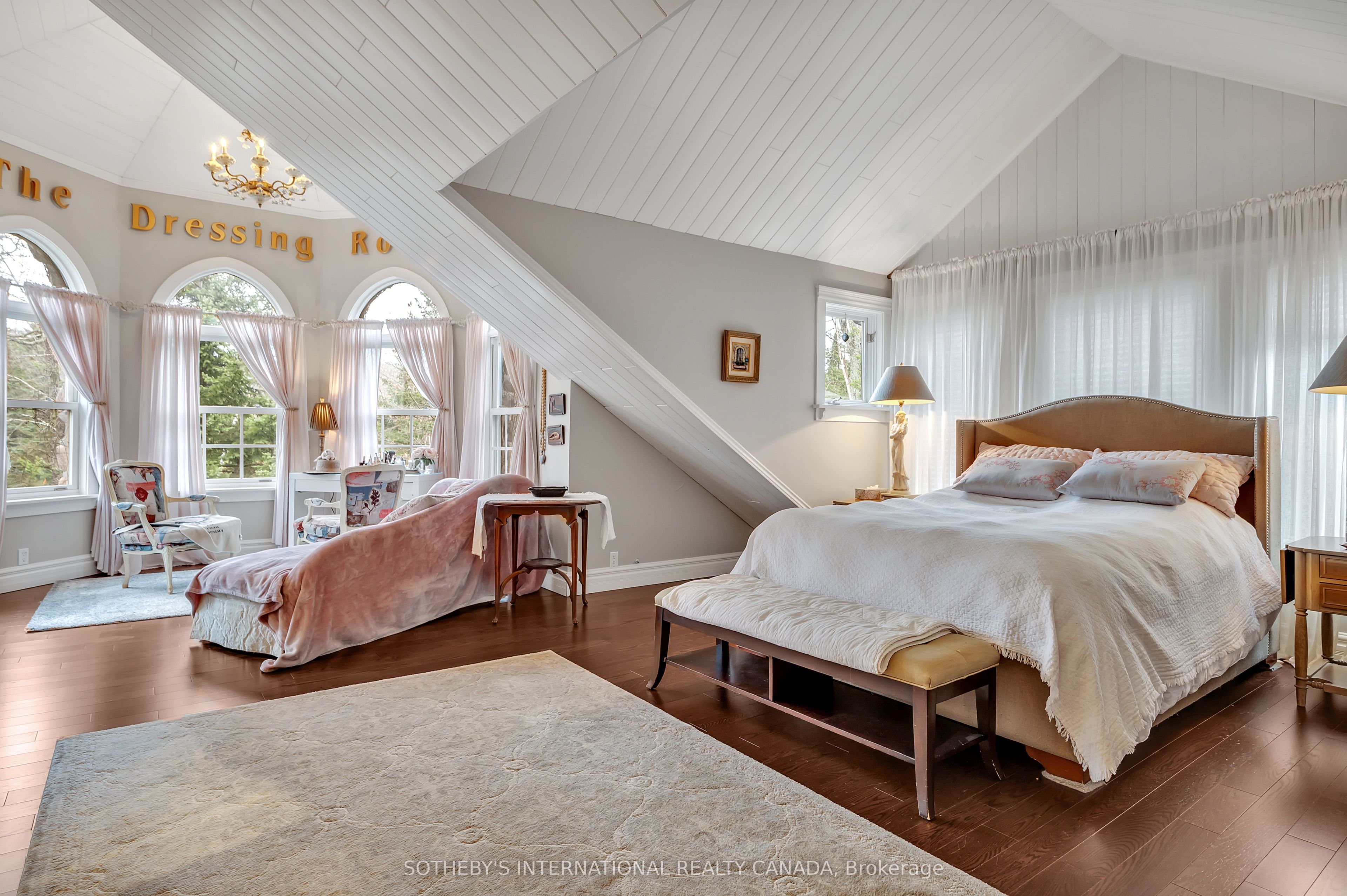 2004a Property Photo 40