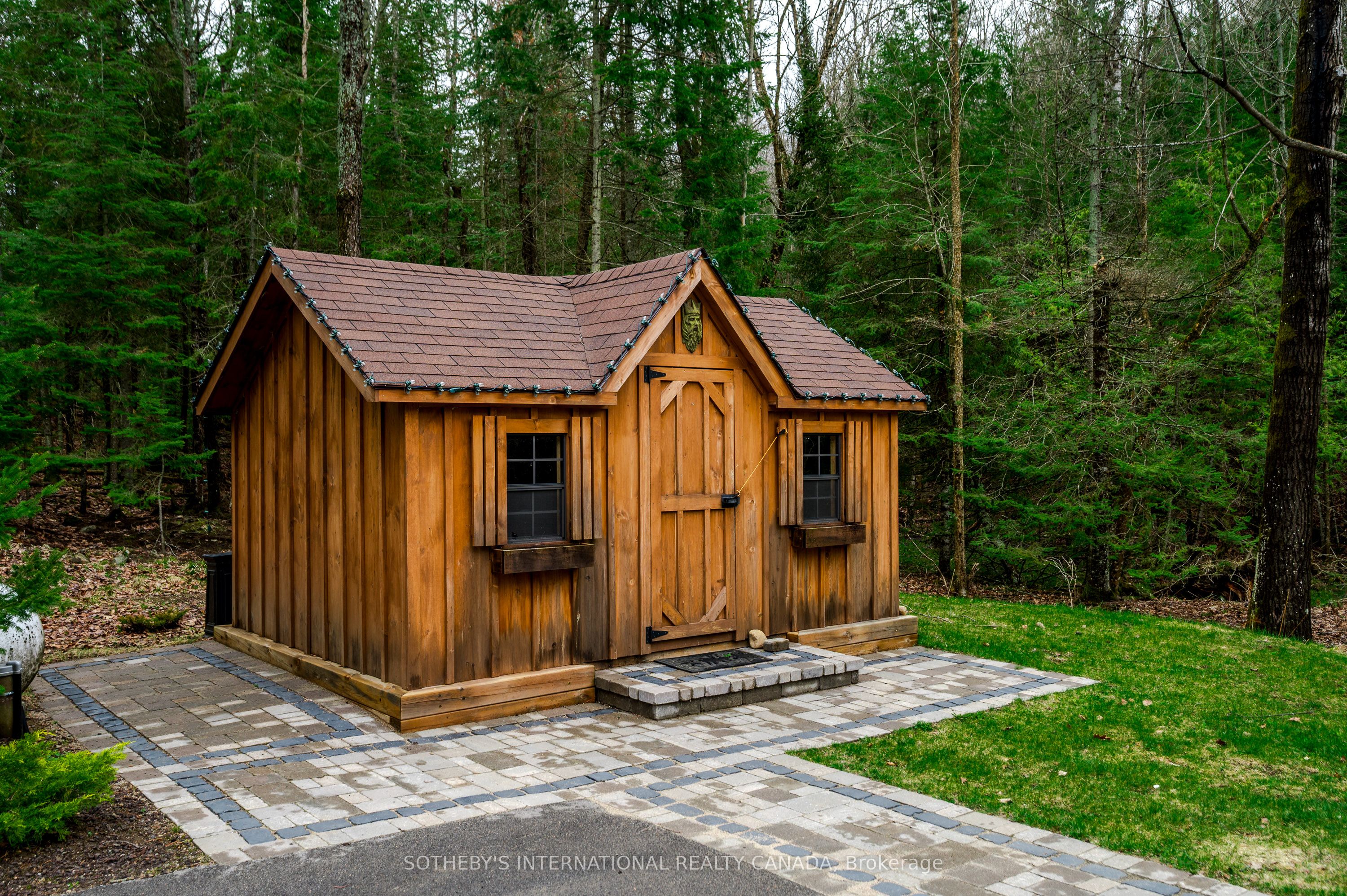 2004a Property Photo 45