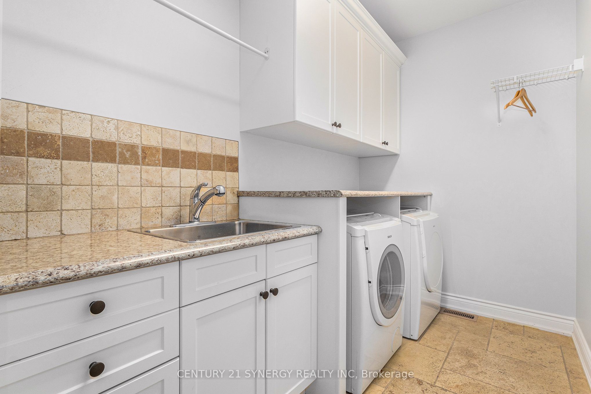 2365 Stoney Lane Property Photo 19