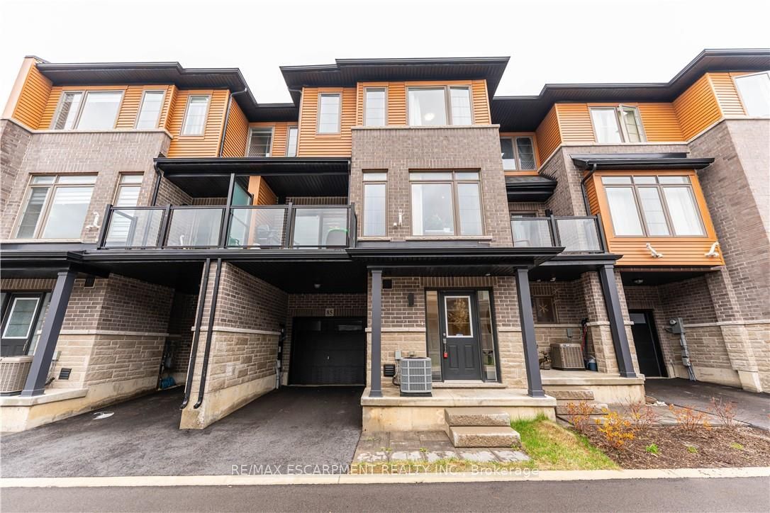 61 Soho St Property Photo 1