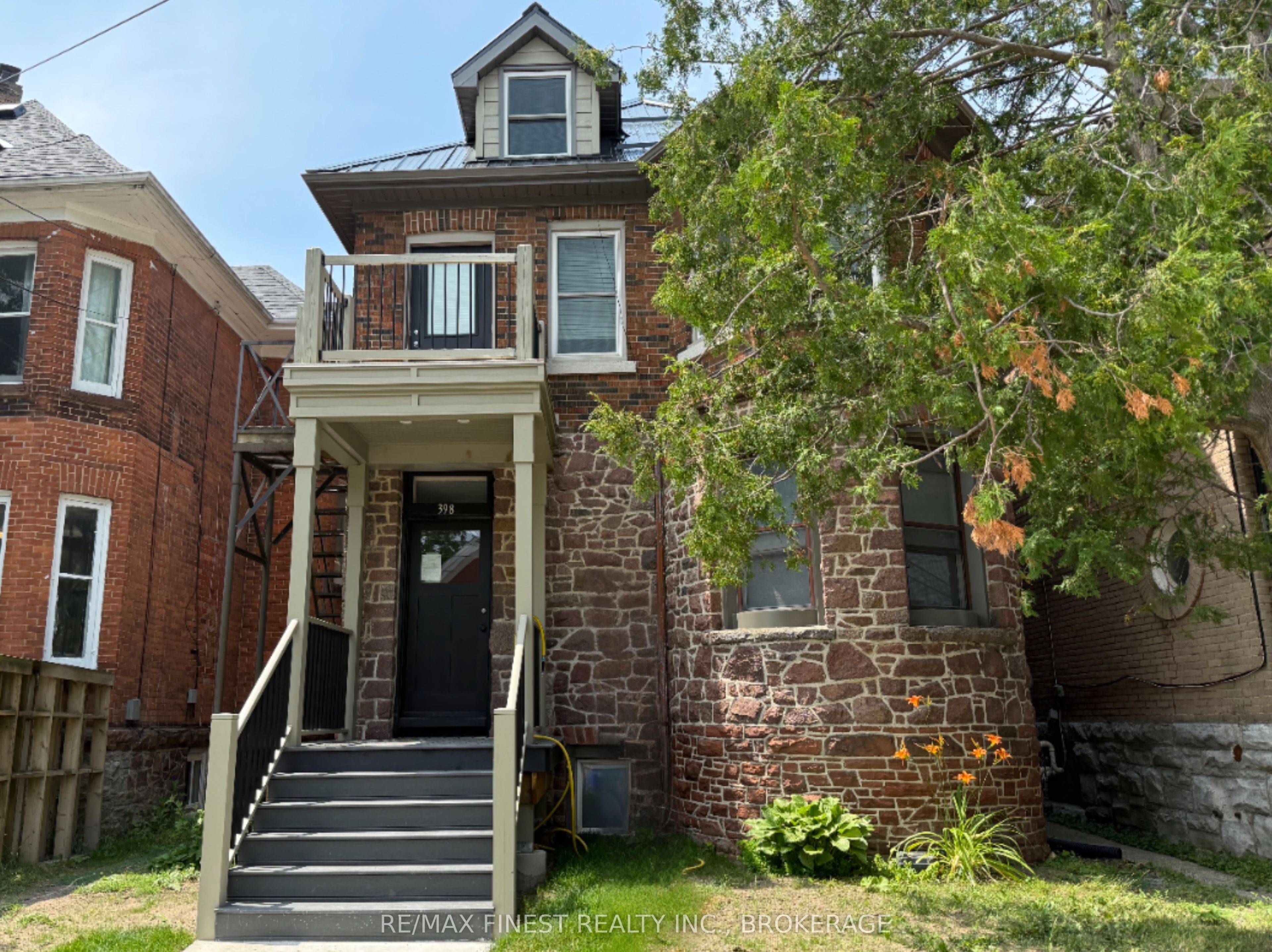 398 Alfred Street Property Photo 1