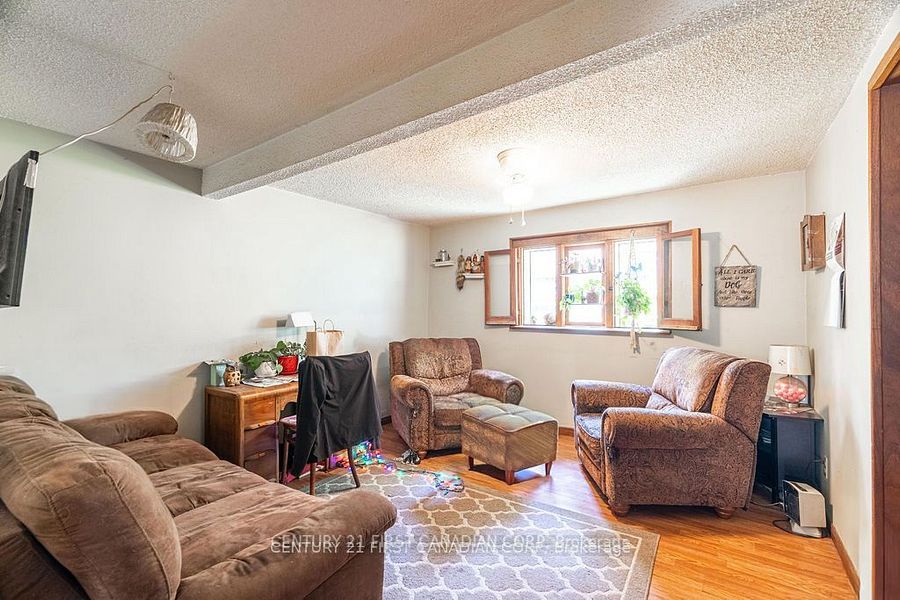 140 Rectory Street Property Photo 16