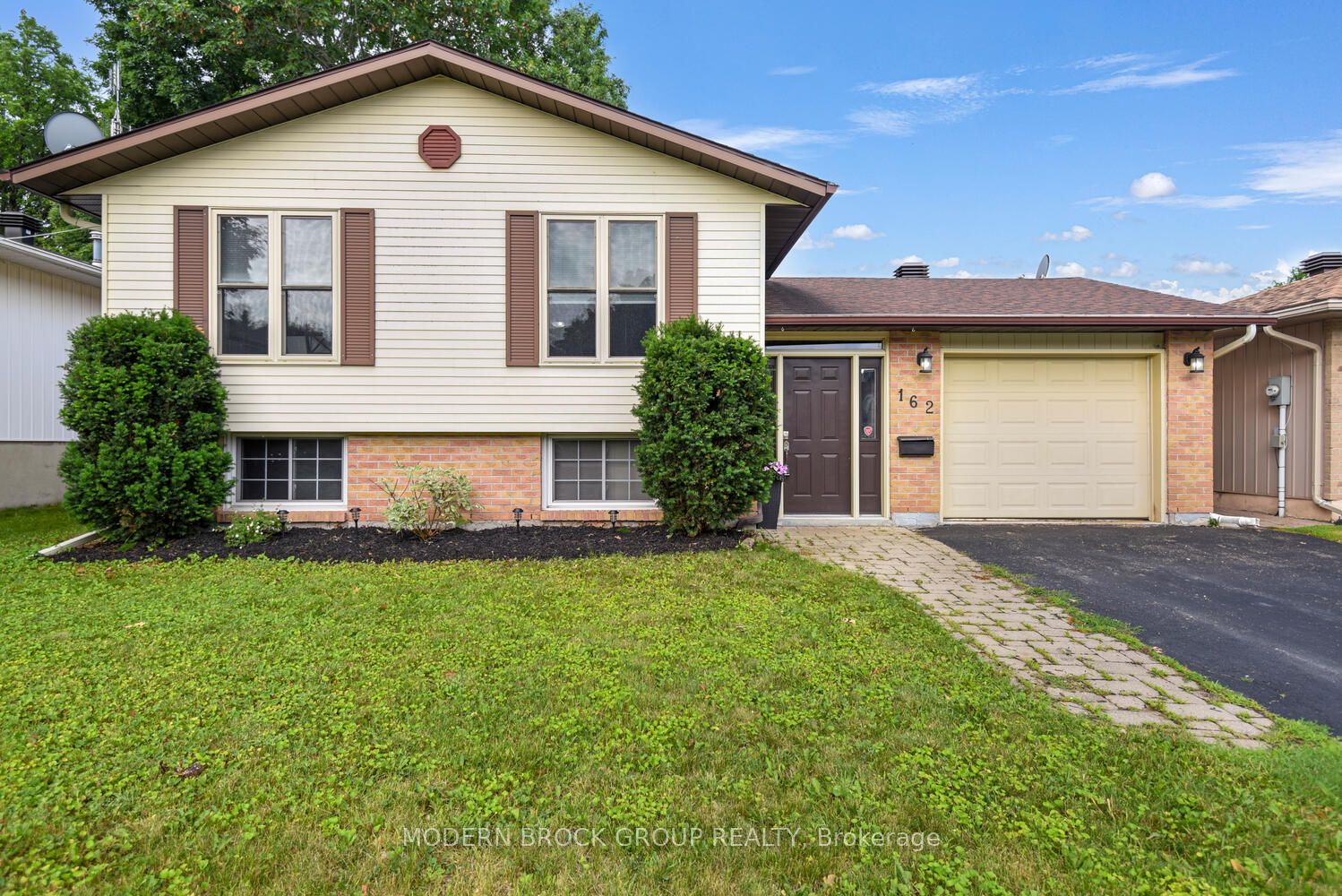 162 Dana St Property Photo 1
