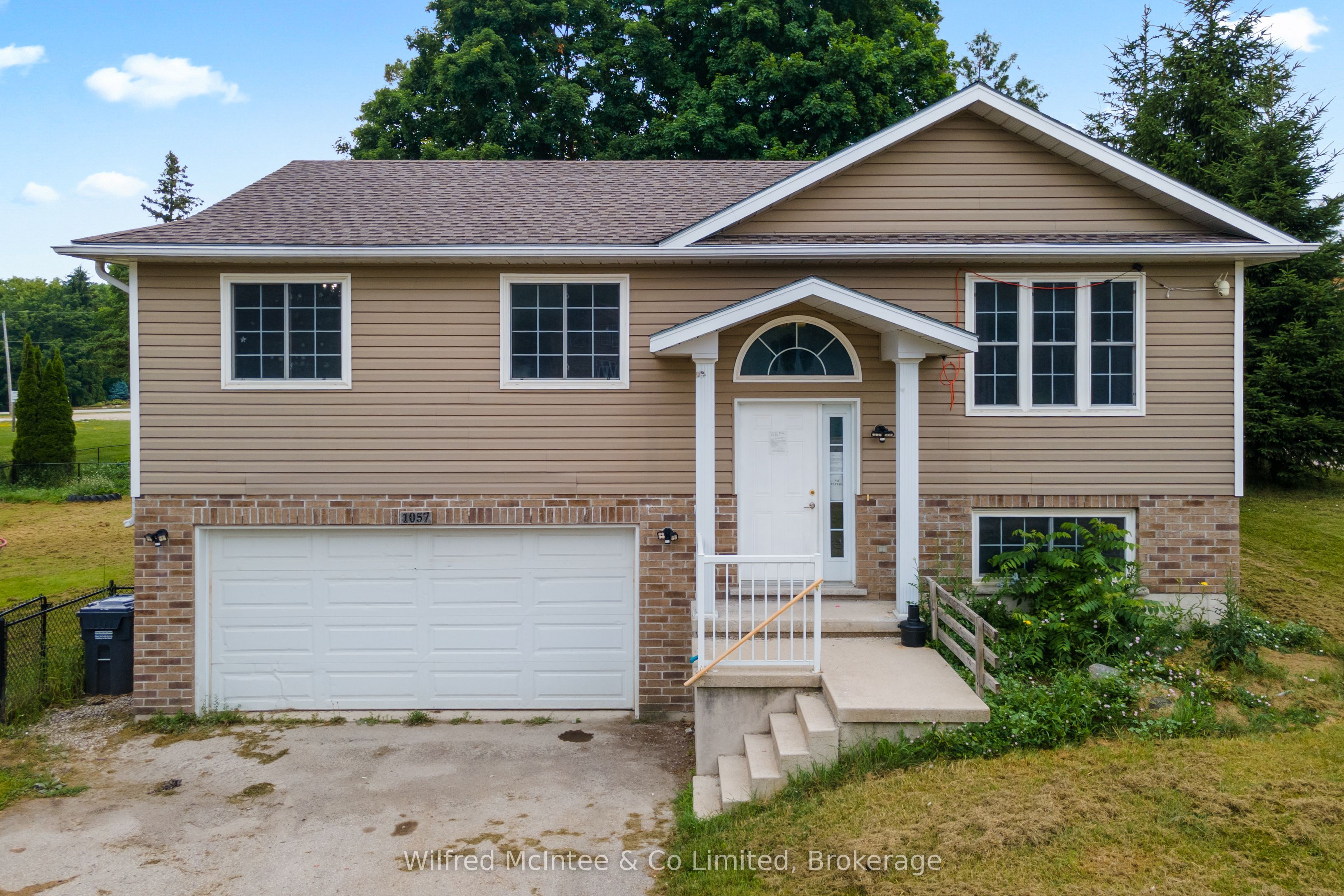 1057 Ann Street Property Photo 1