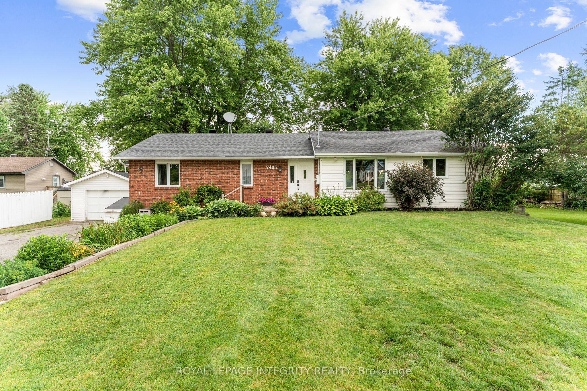 7403 Rideau Valley Dr S Property Photo 1