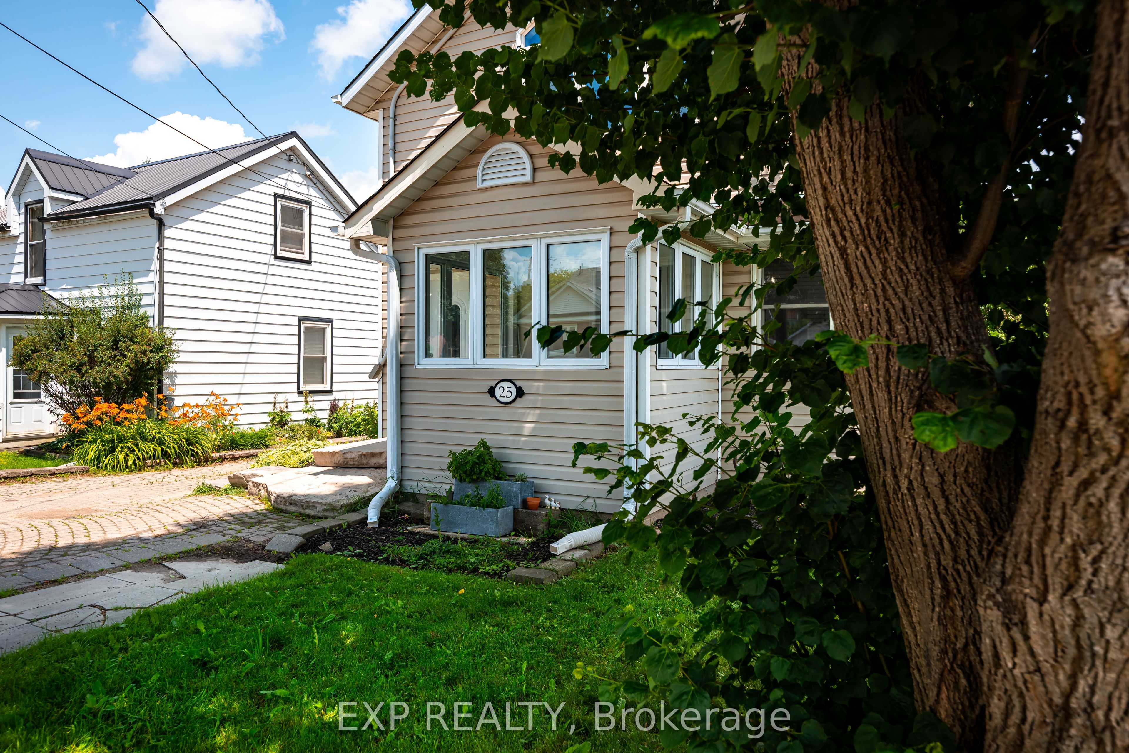 25 King St Property Photo 1