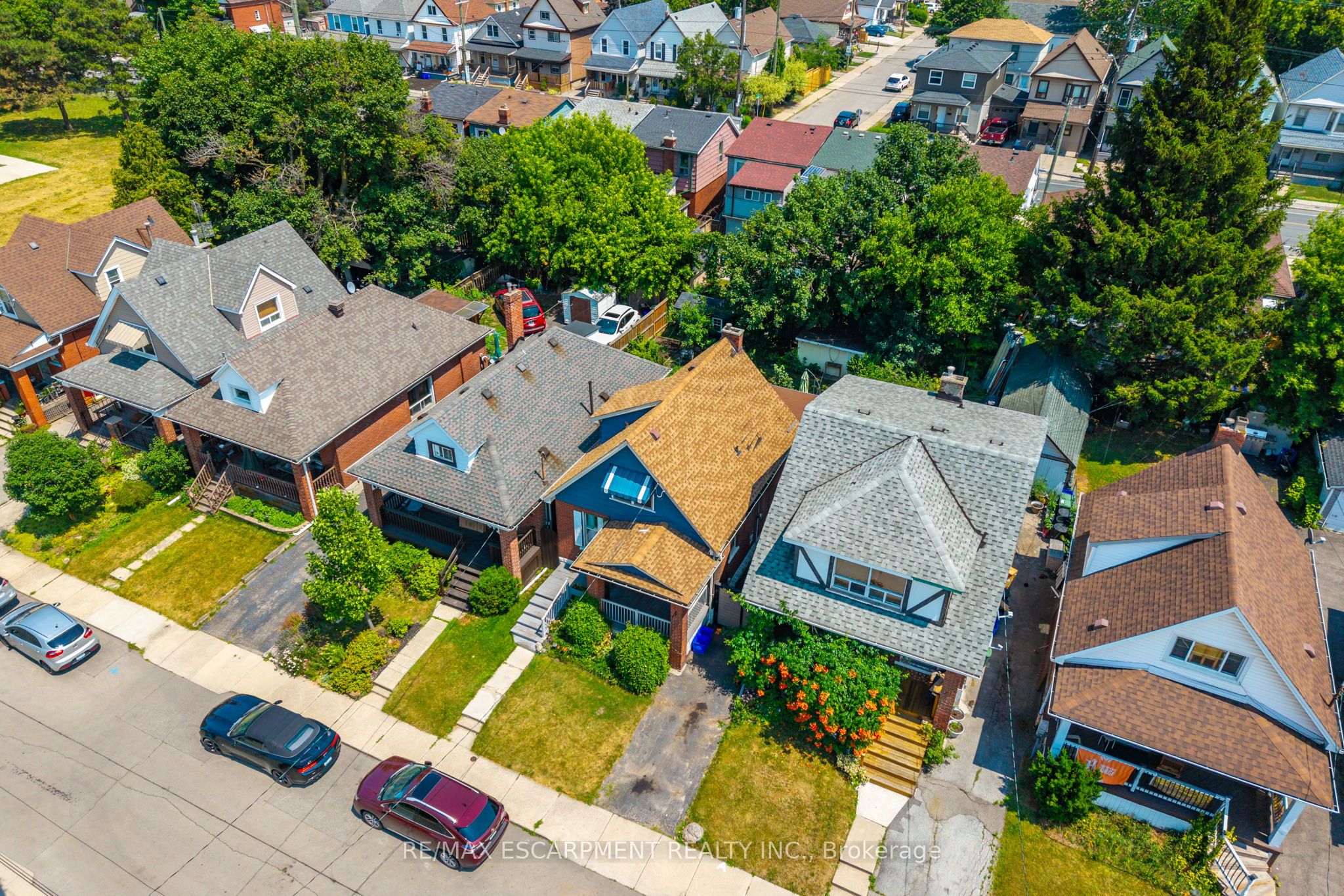52 Connaught Avenue N Property Photo 30