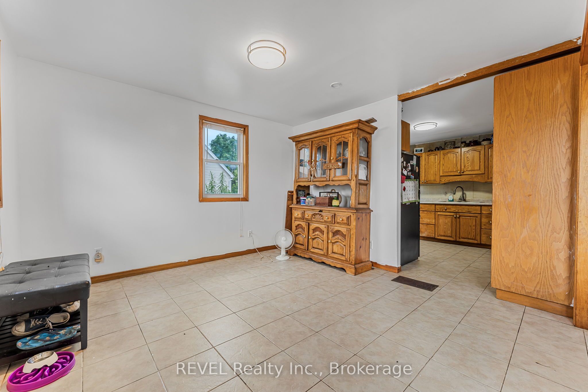 1032 Elm Street Property Photo 8