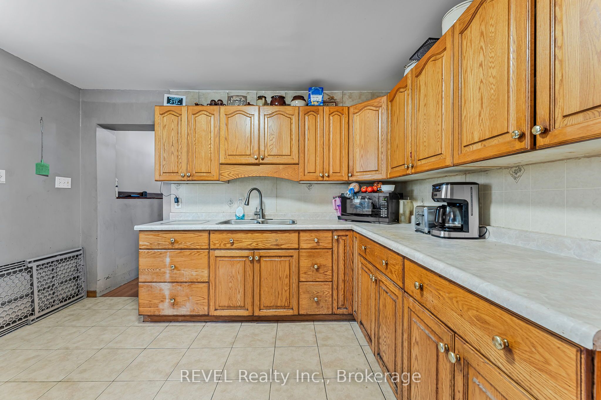 1032 Elm Street Property Photo 9