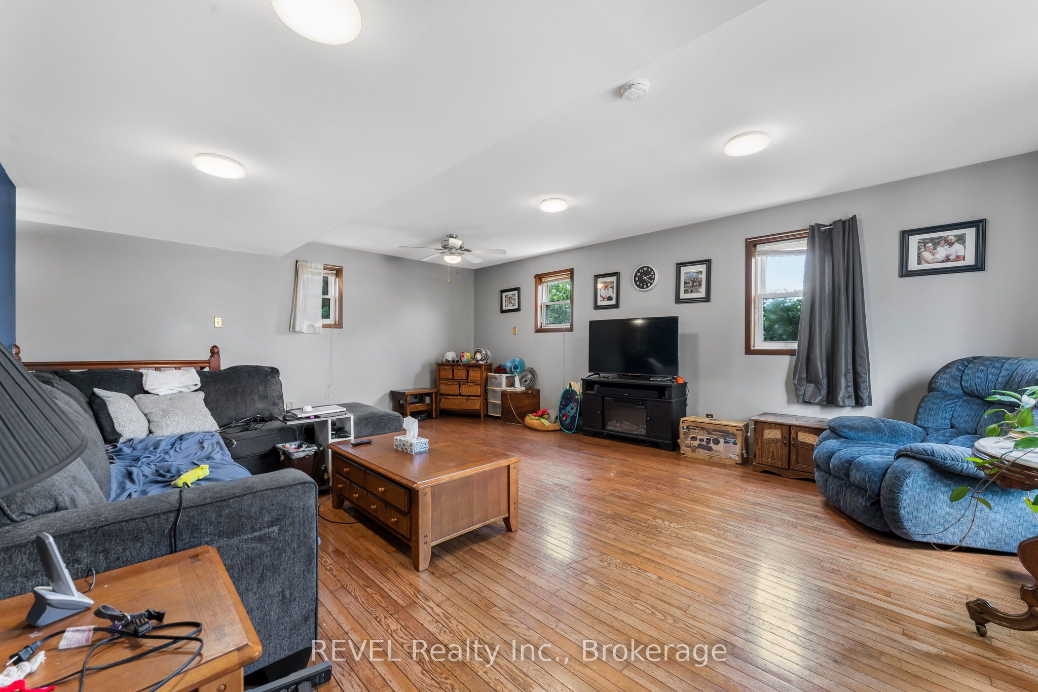 1032 Elm Street Property Photo 14