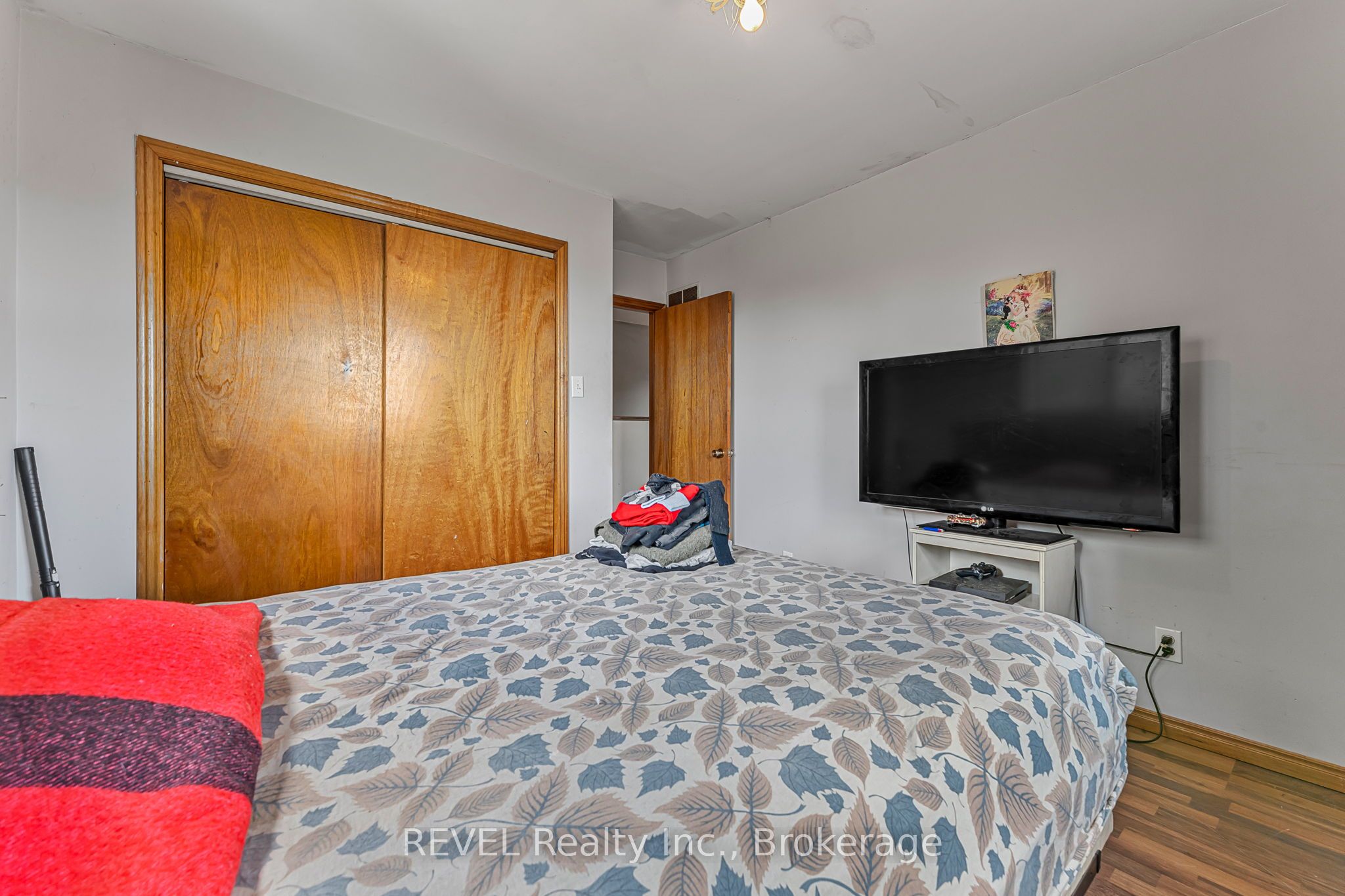 1032 Elm Street Property Photo 25