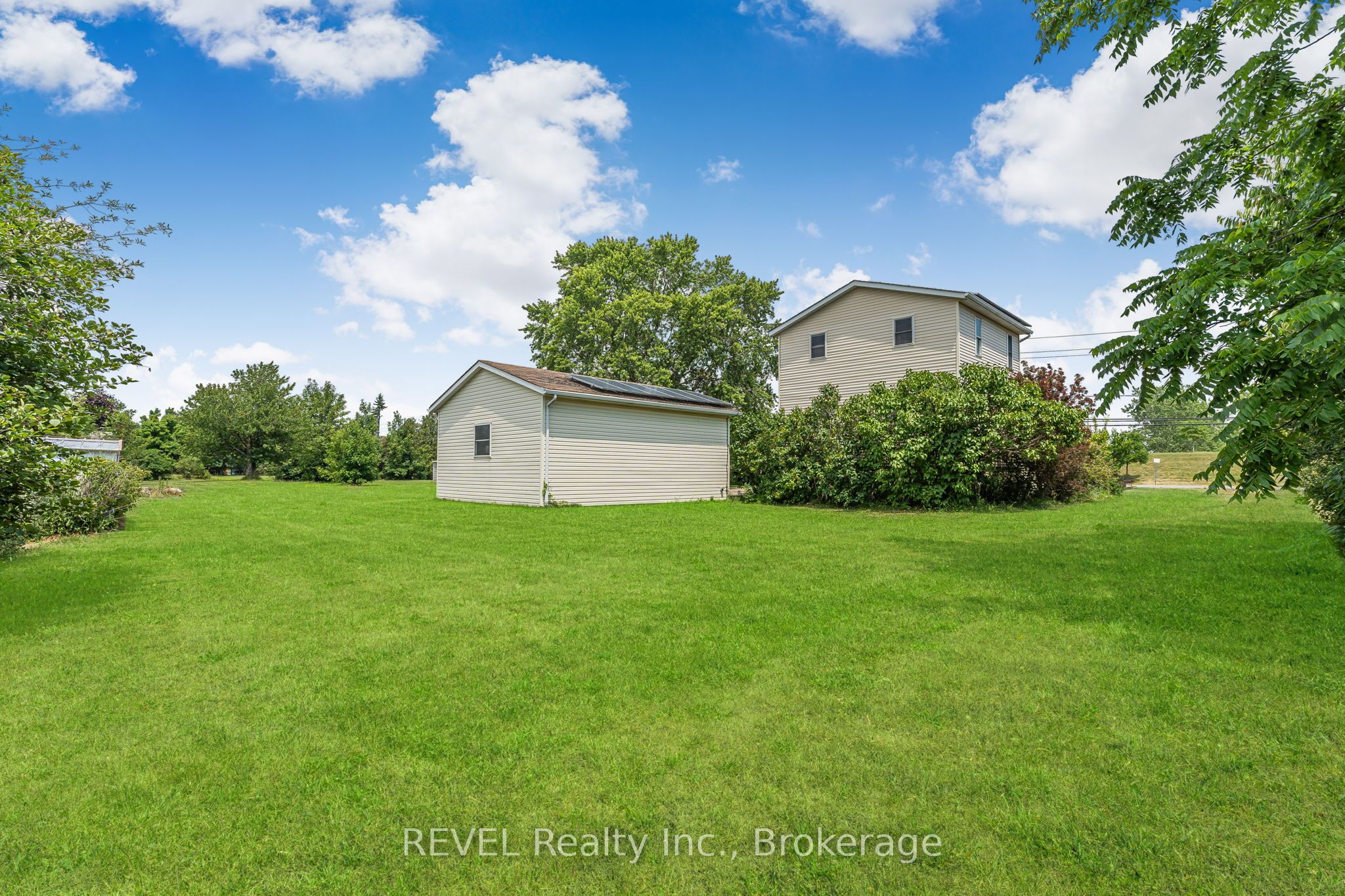 1032 Elm Street Property Photo 31