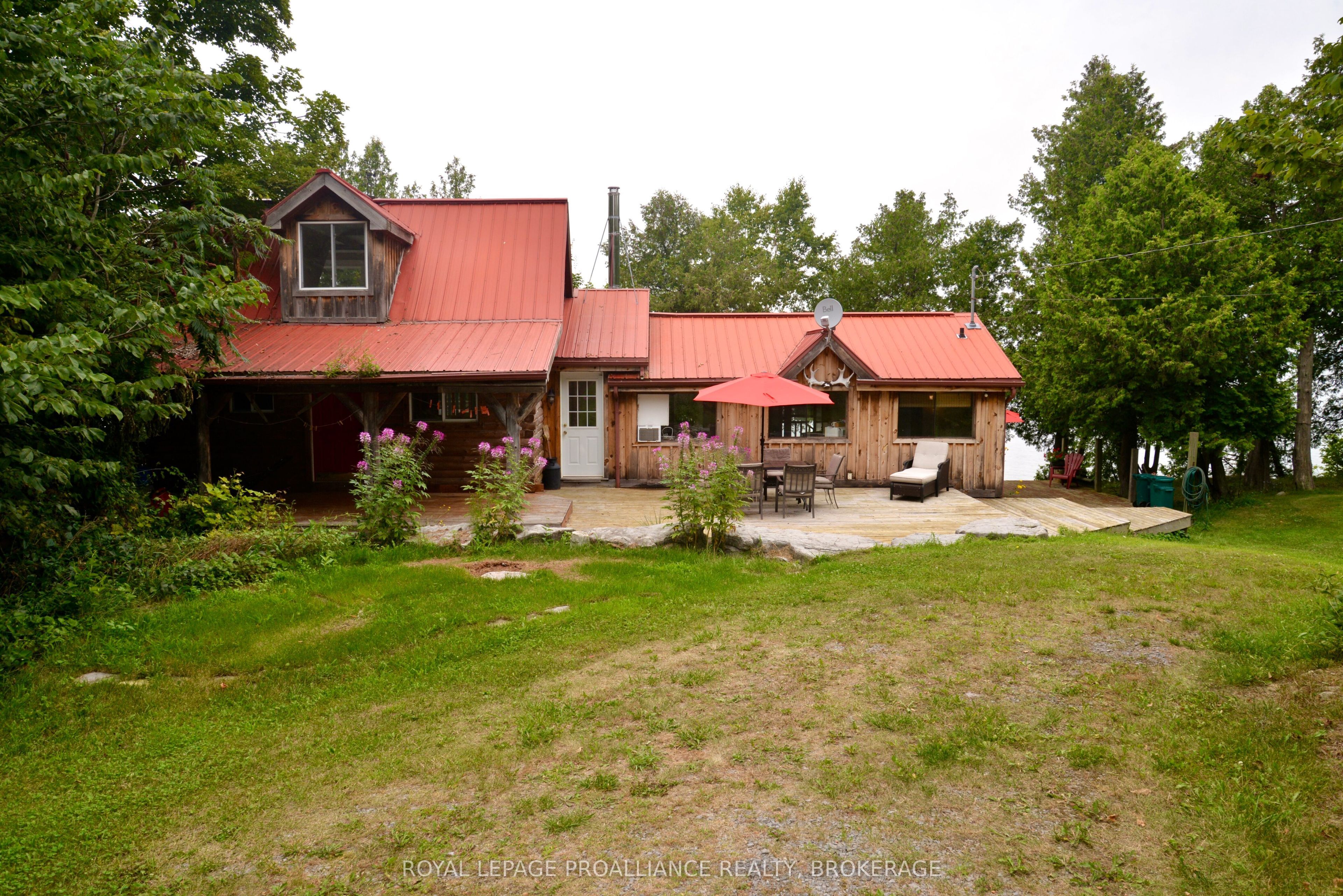 8 Bernies Lane Property Photo 1
