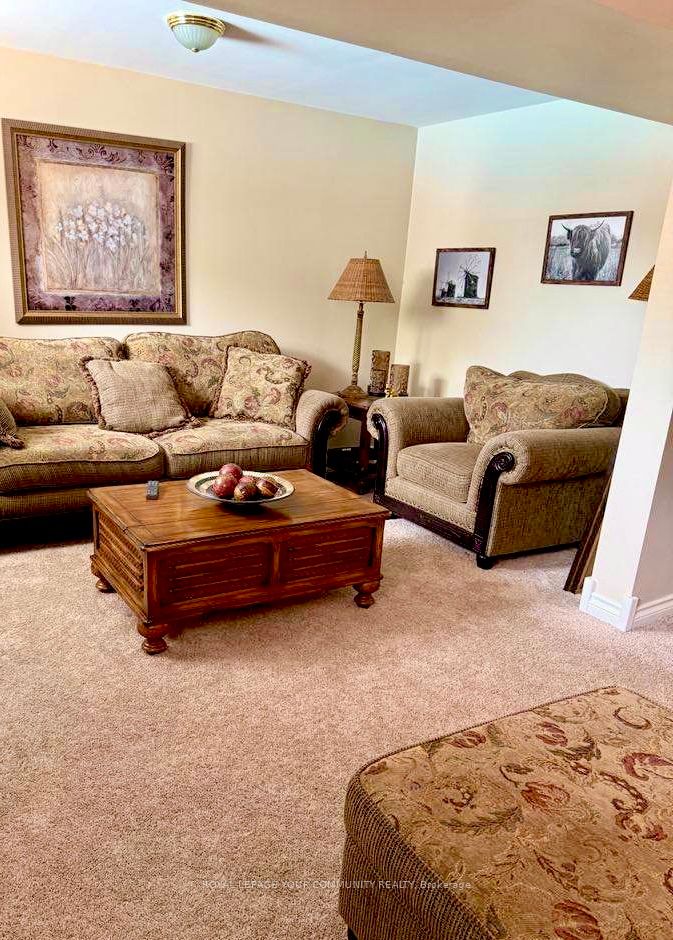 69 Branlyn Crescent Property Photo 17