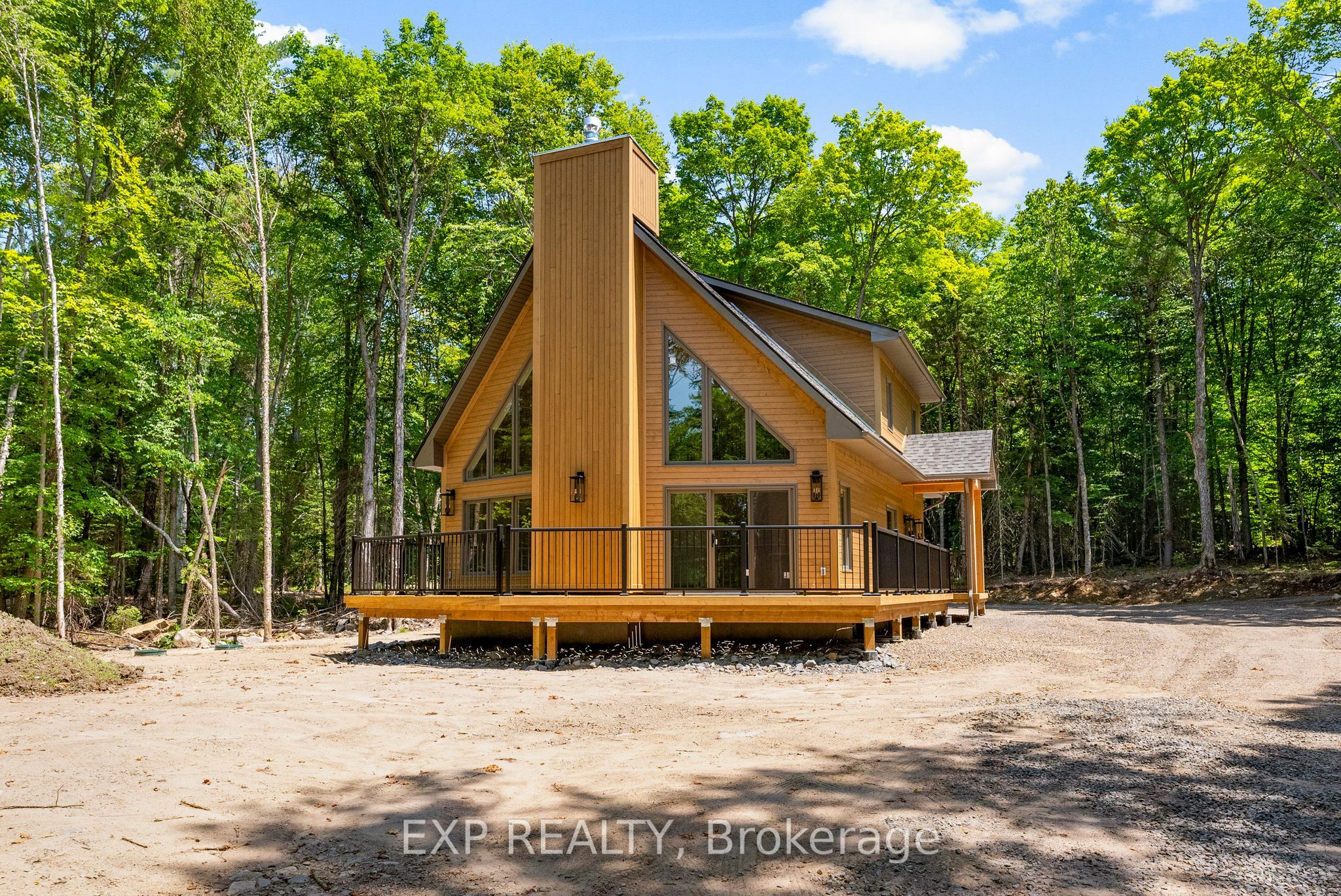 743 Lakewoods Drive Property Photo 1