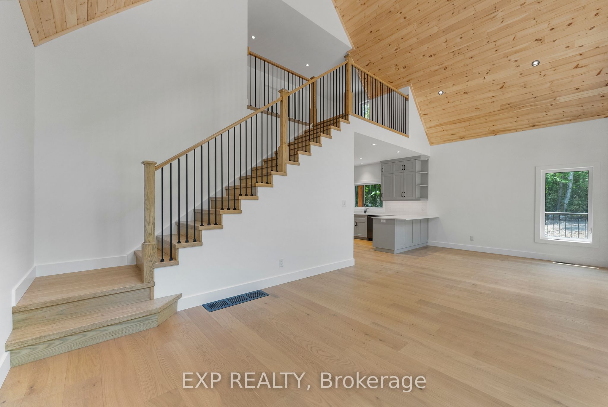 743 Lakewoods Drive Property Photo 16