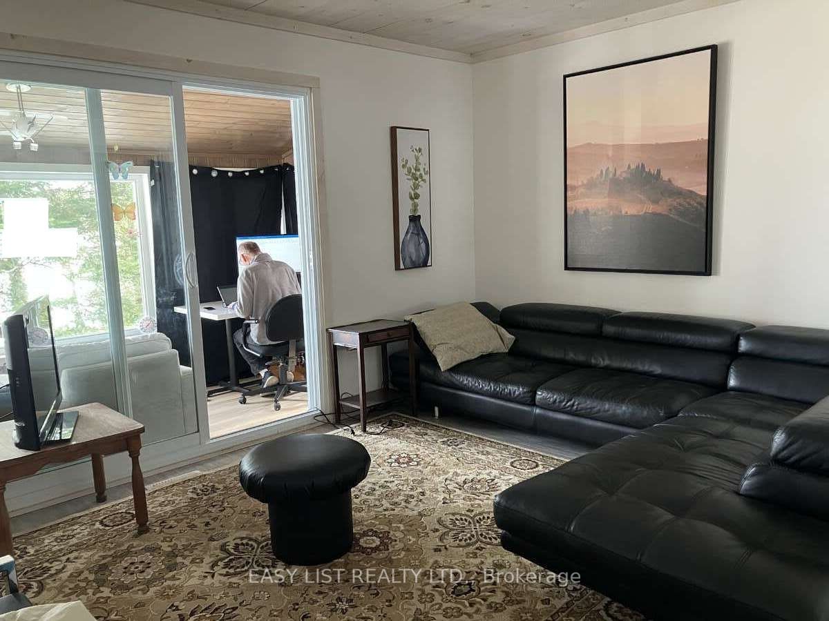 1045 Reynolds Road Property Photo 5