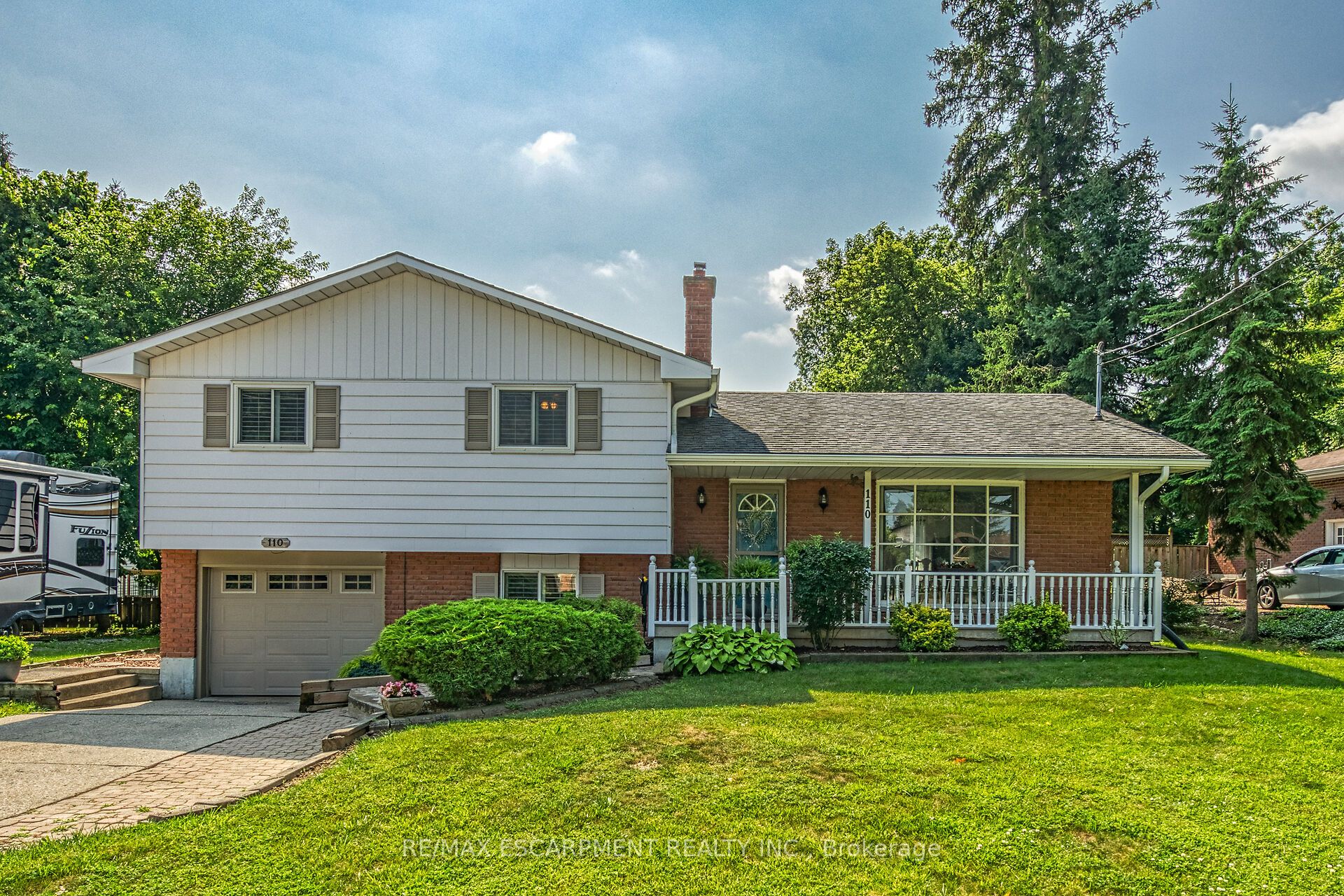 110 Ayr Street Property Photo 2