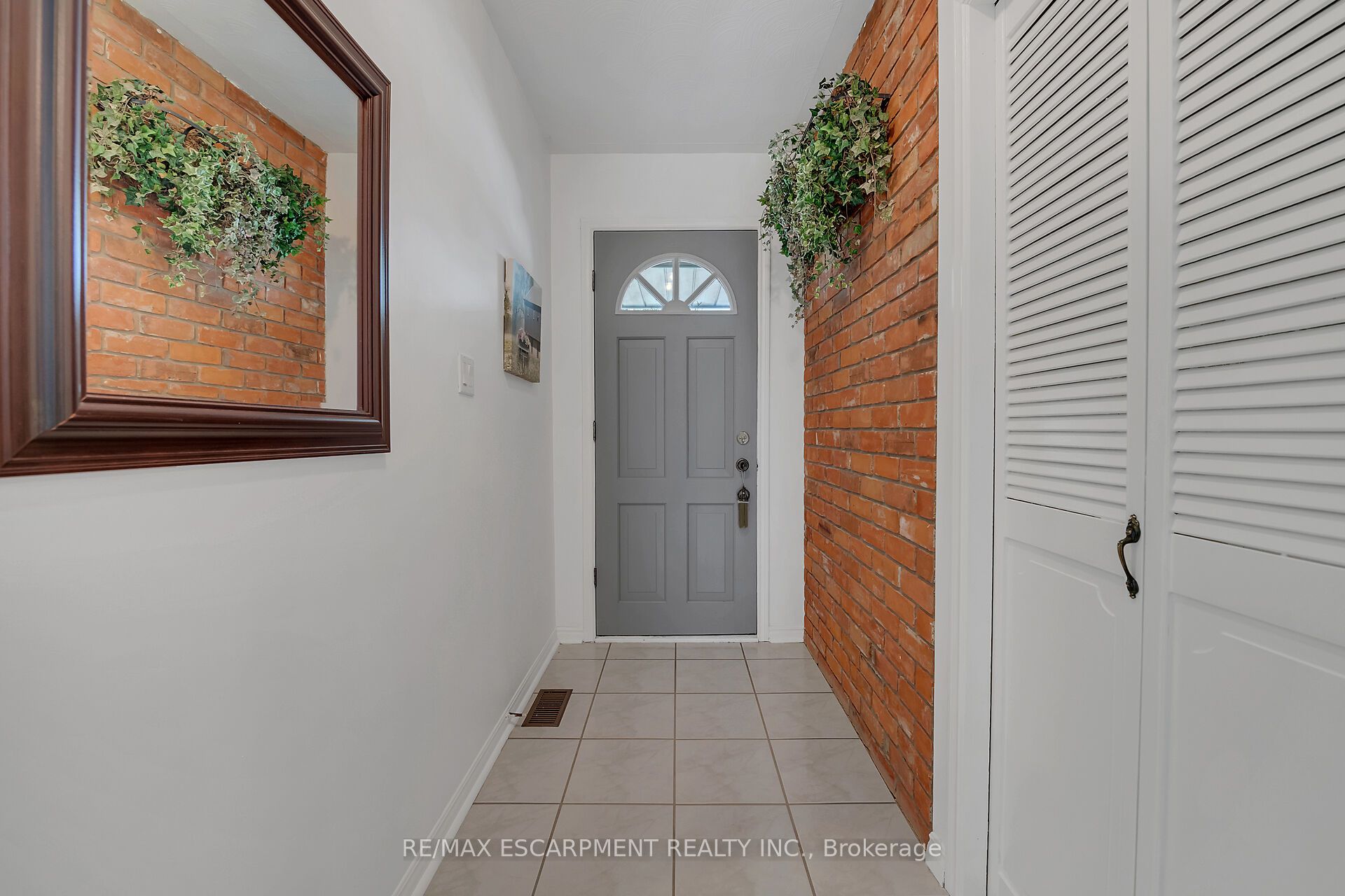 110 Ayr Street Property Photo 5