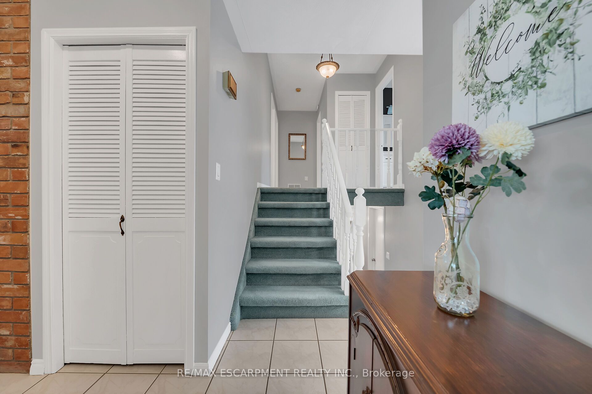 110 Ayr Street Property Photo 6