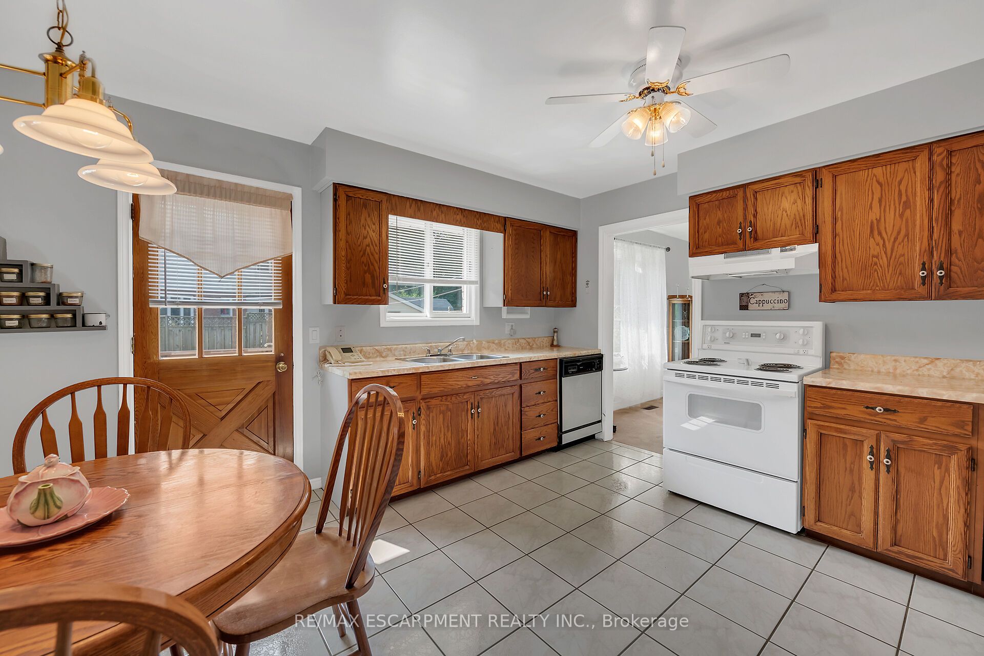 110 Ayr Street Property Photo 7