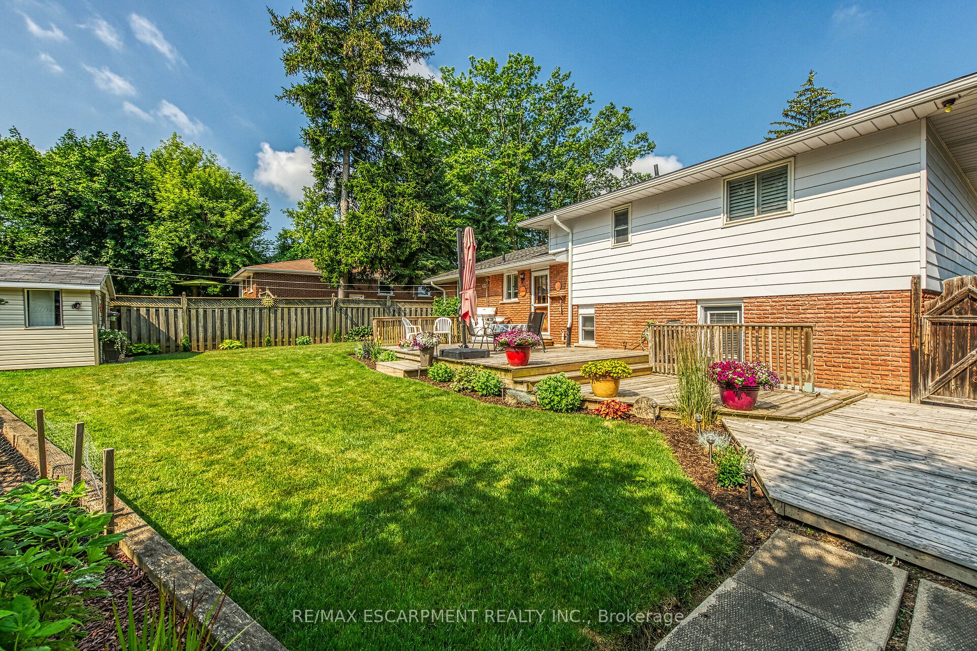 110 Ayr Street Property Photo 35