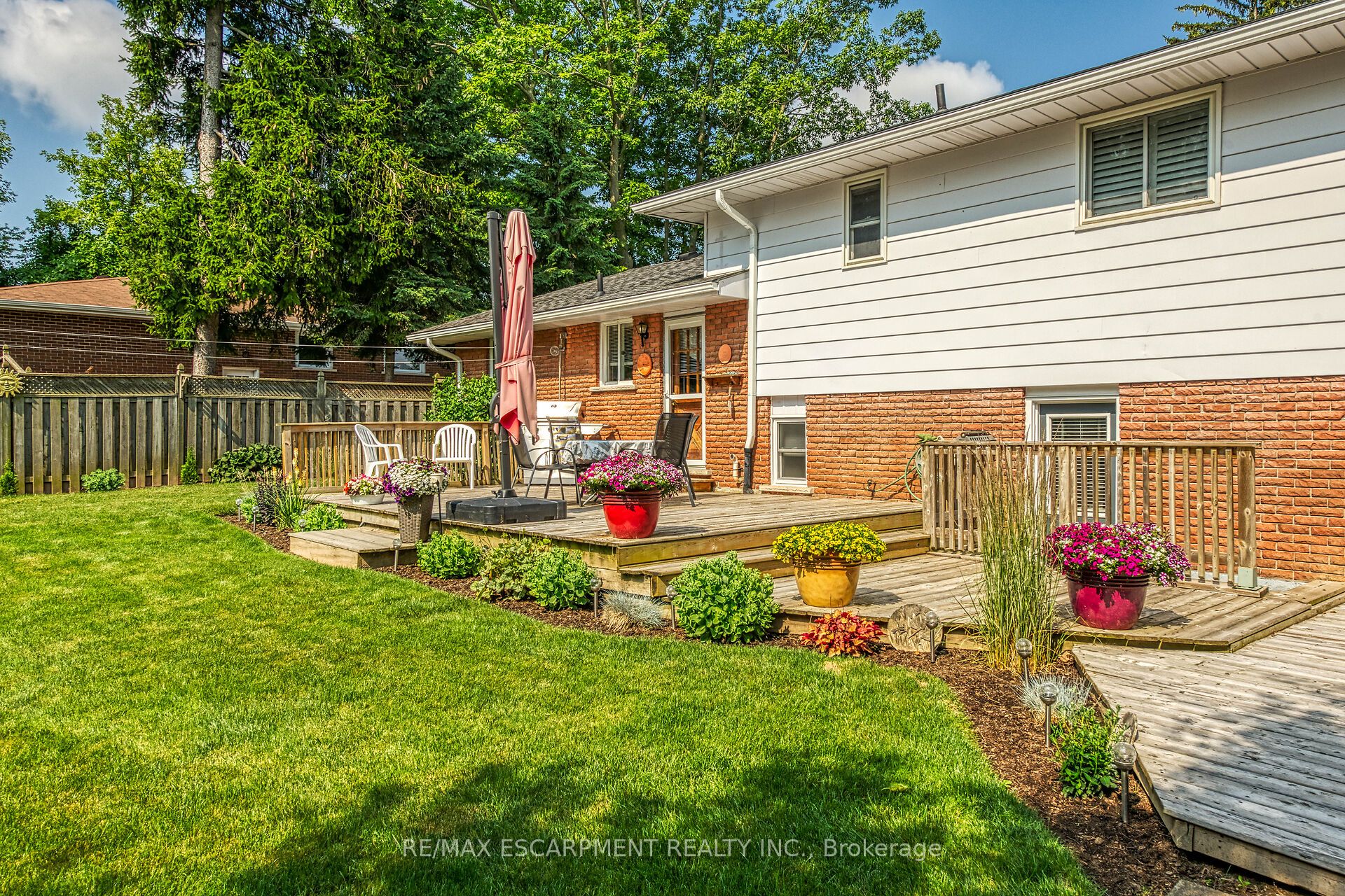 110 Ayr Street Property Photo 38