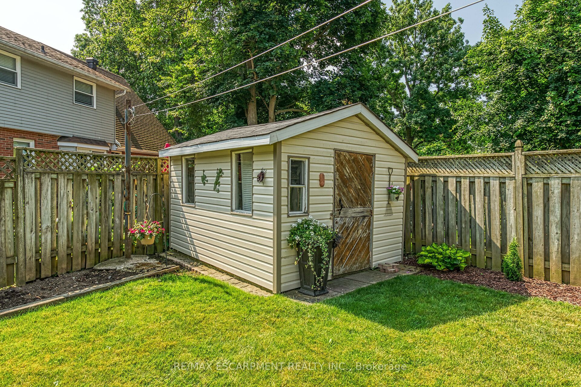 110 Ayr Street Property Photo 39