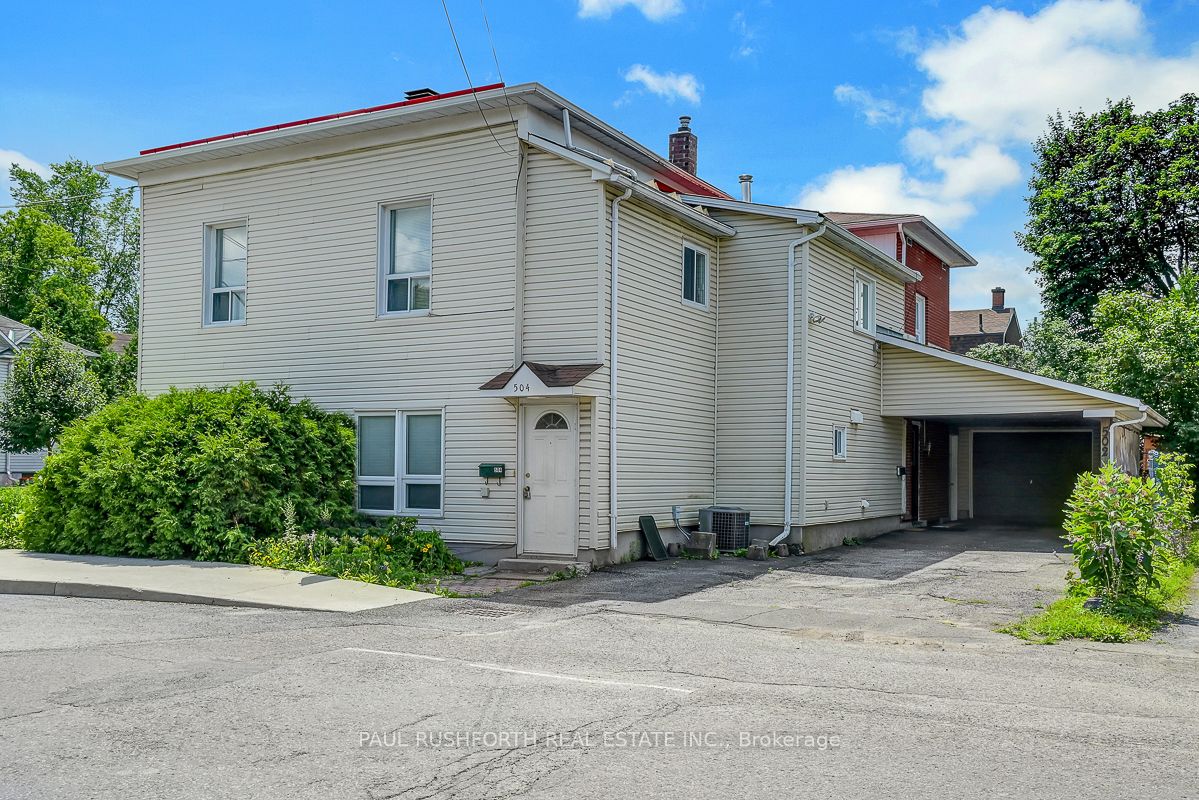 249 Iona Street Property Photo 5