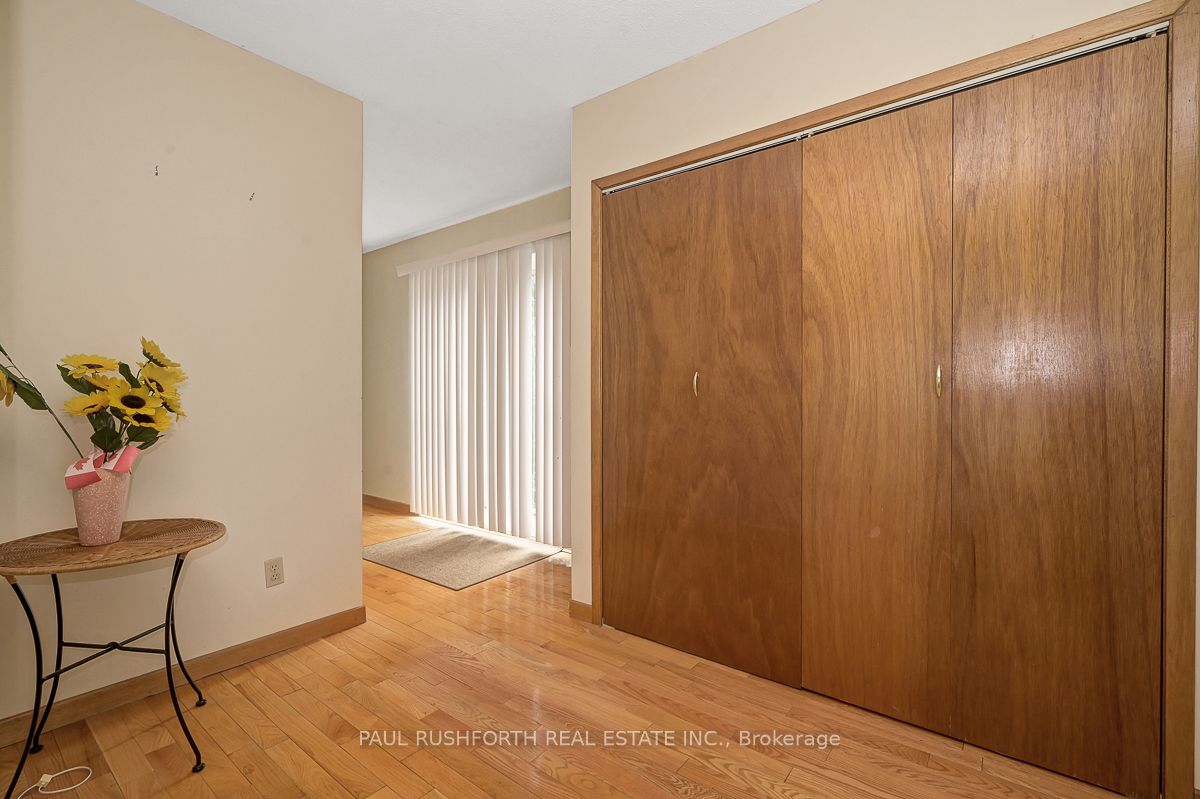 249 Iona Street Property Photo 19