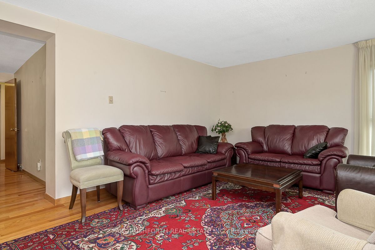 249 Iona Street Property Photo 21