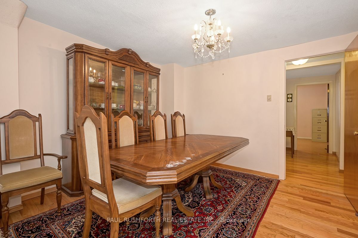249 Iona Street Property Photo 23