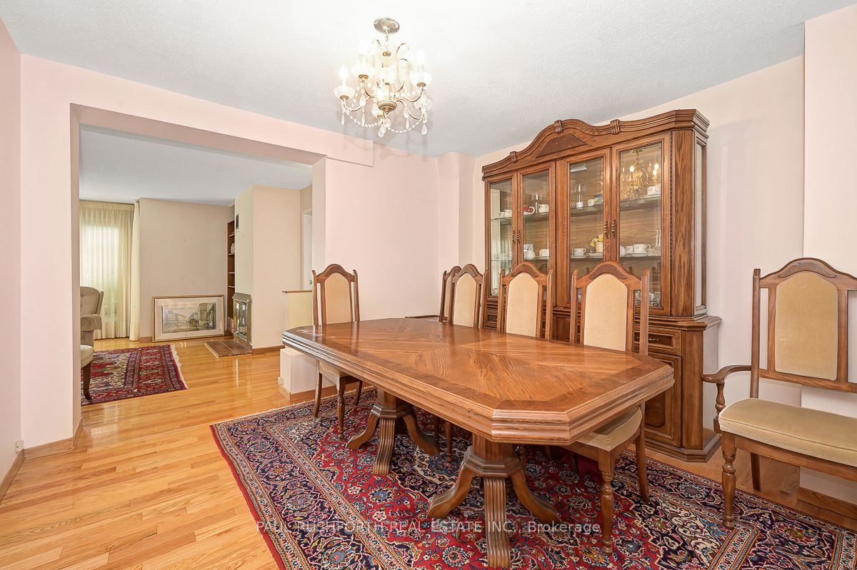 249 Iona Street Property Photo 24